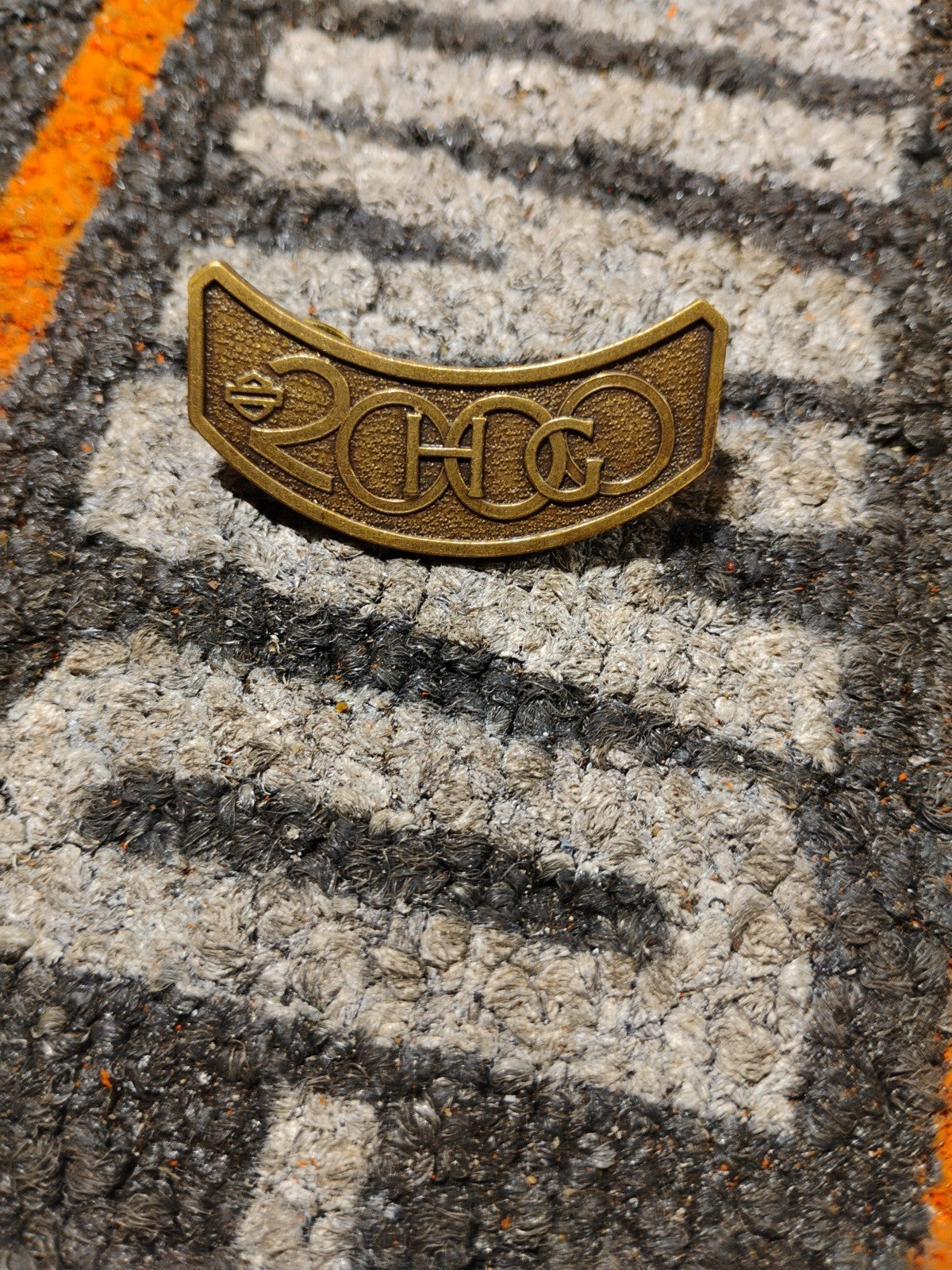 HARLEY DAVIDSON OWNERS GROUP HOG H.O.G. ROCKER 2000 VEST JACKET HAT PIN