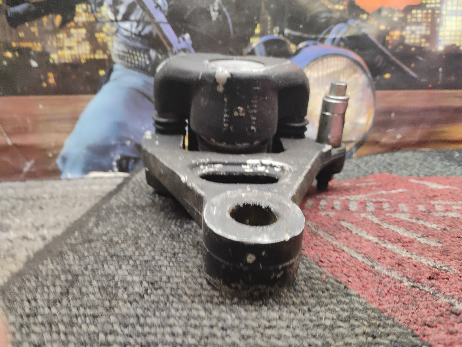 82 HARLEY DAVIDSON SPORTSTER XL1000 REAR GIRLING BRAKE CALIPER W/ MOUNT 34325002