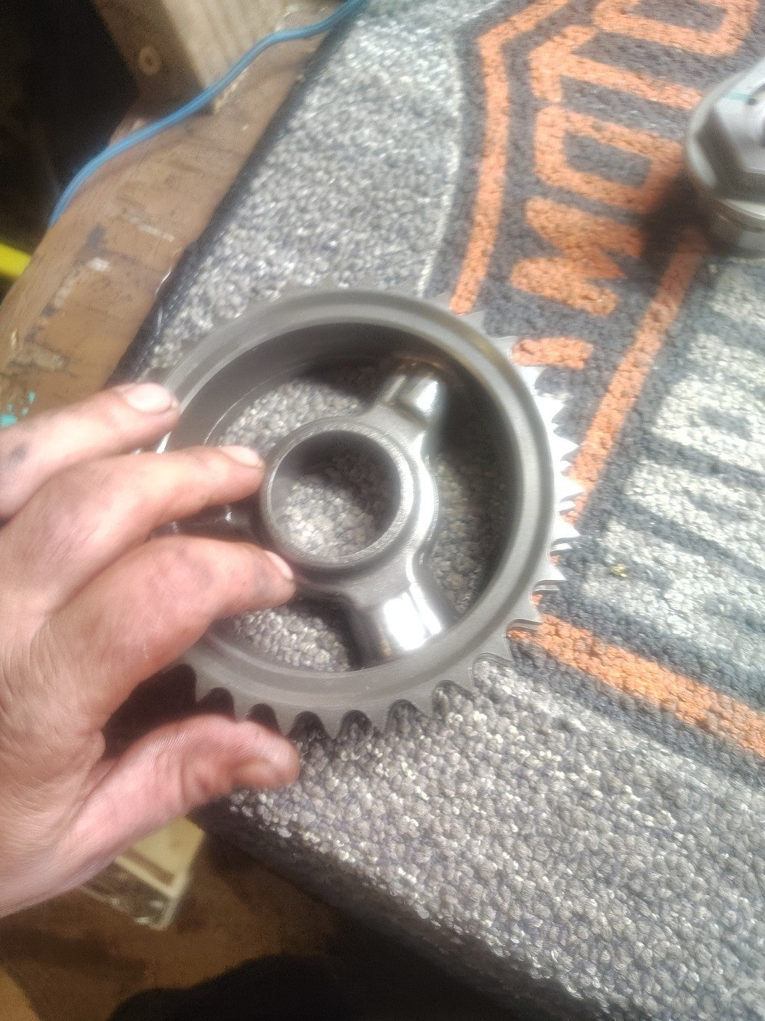 COMPENSATOR  SPROCKET 40100067 WITH BOLT