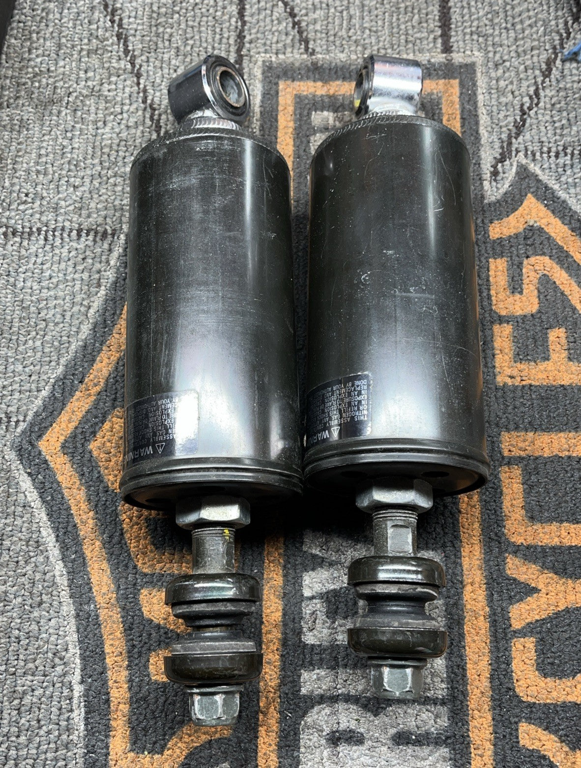 Stock OEM Shocks Harley Softail Heritage Fatboy Springer SHOWA 2000 Factory