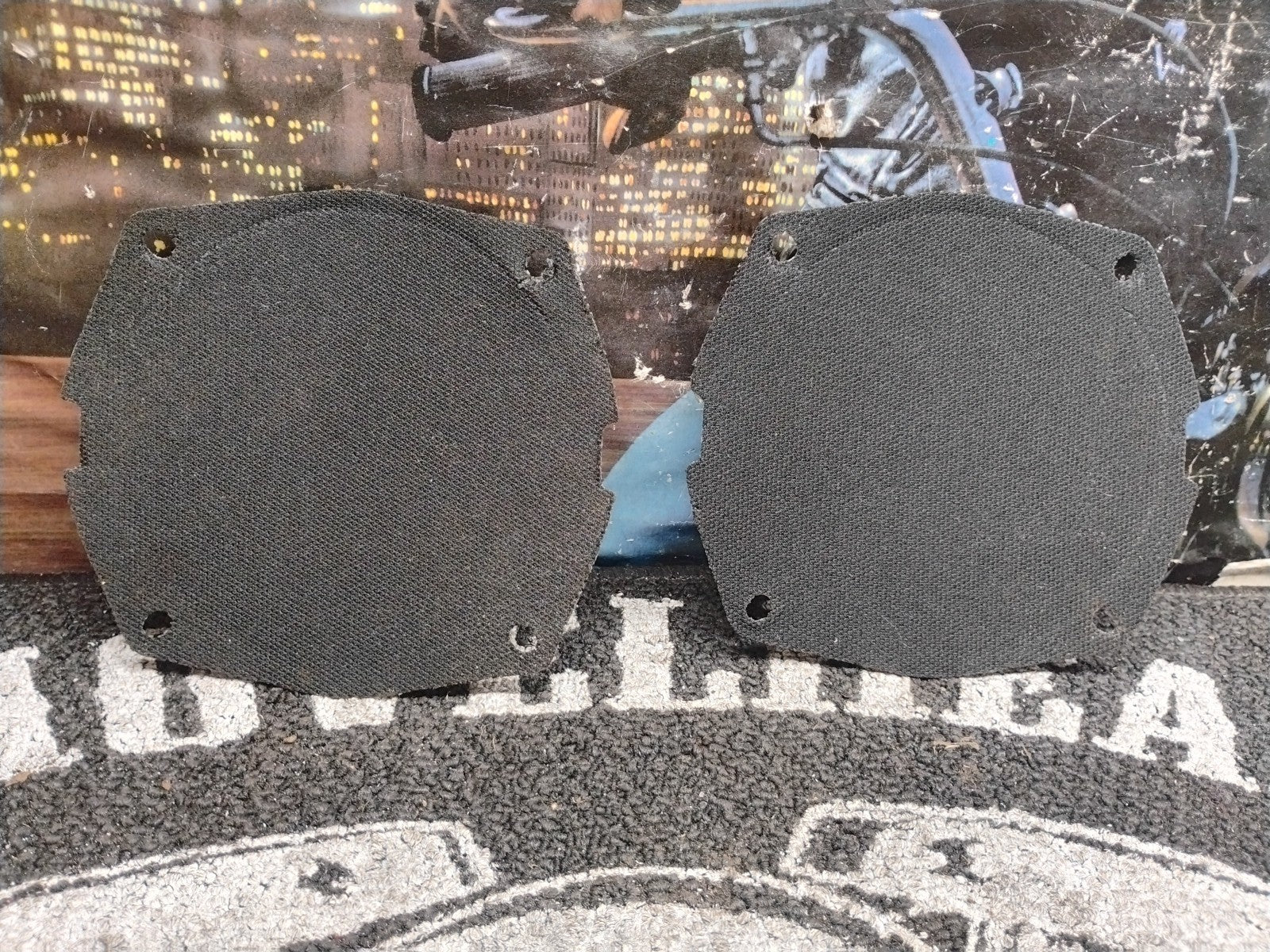 HARLEY DAVIDSON ELECTRA GLIDE FLHTC OEM SPEAKER PAIR 77010-06 TOURING