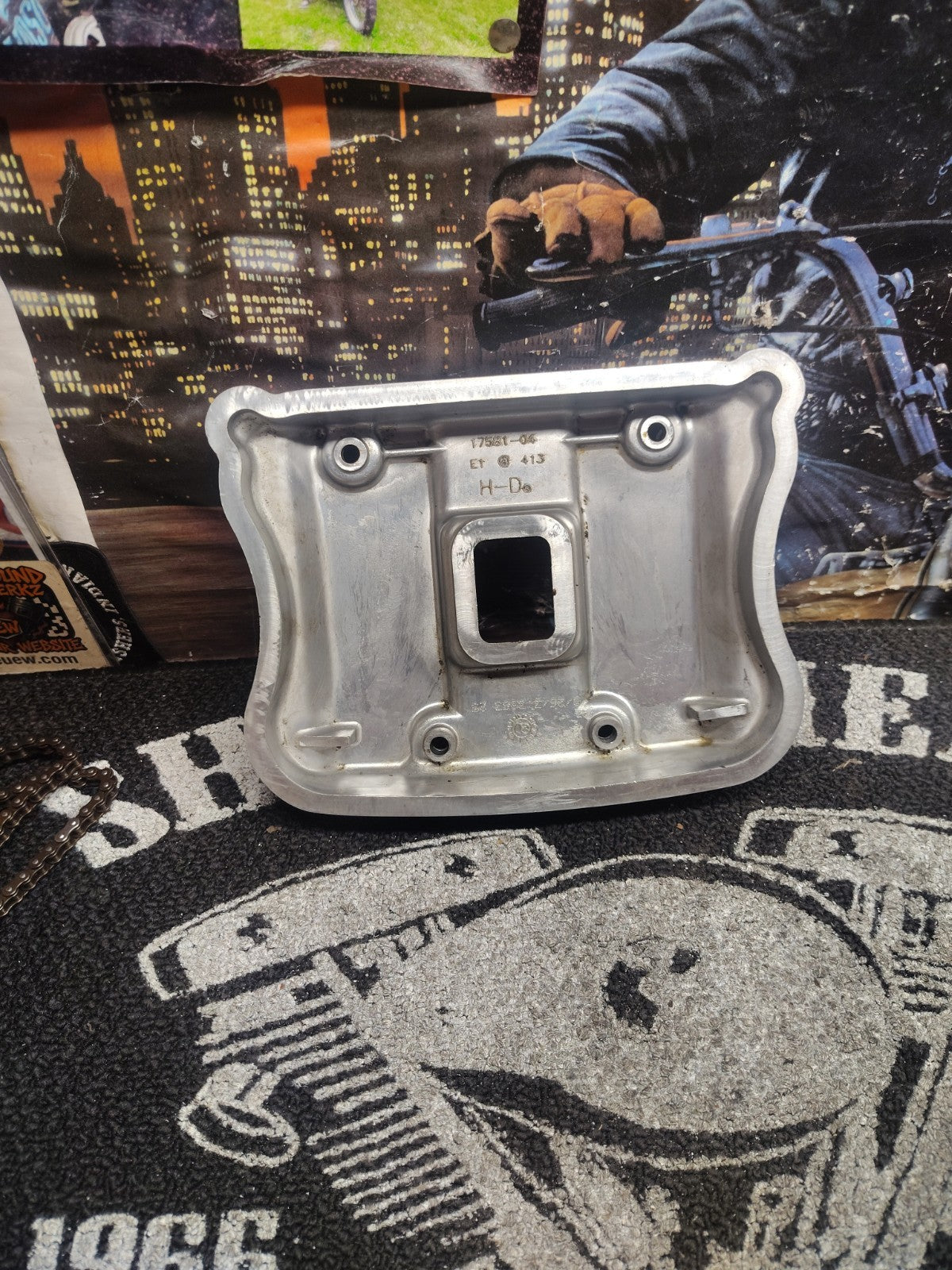 Harley Sportster Rocker Box Cover Polished Aluminum OEM 17581-04 XL 883 1200