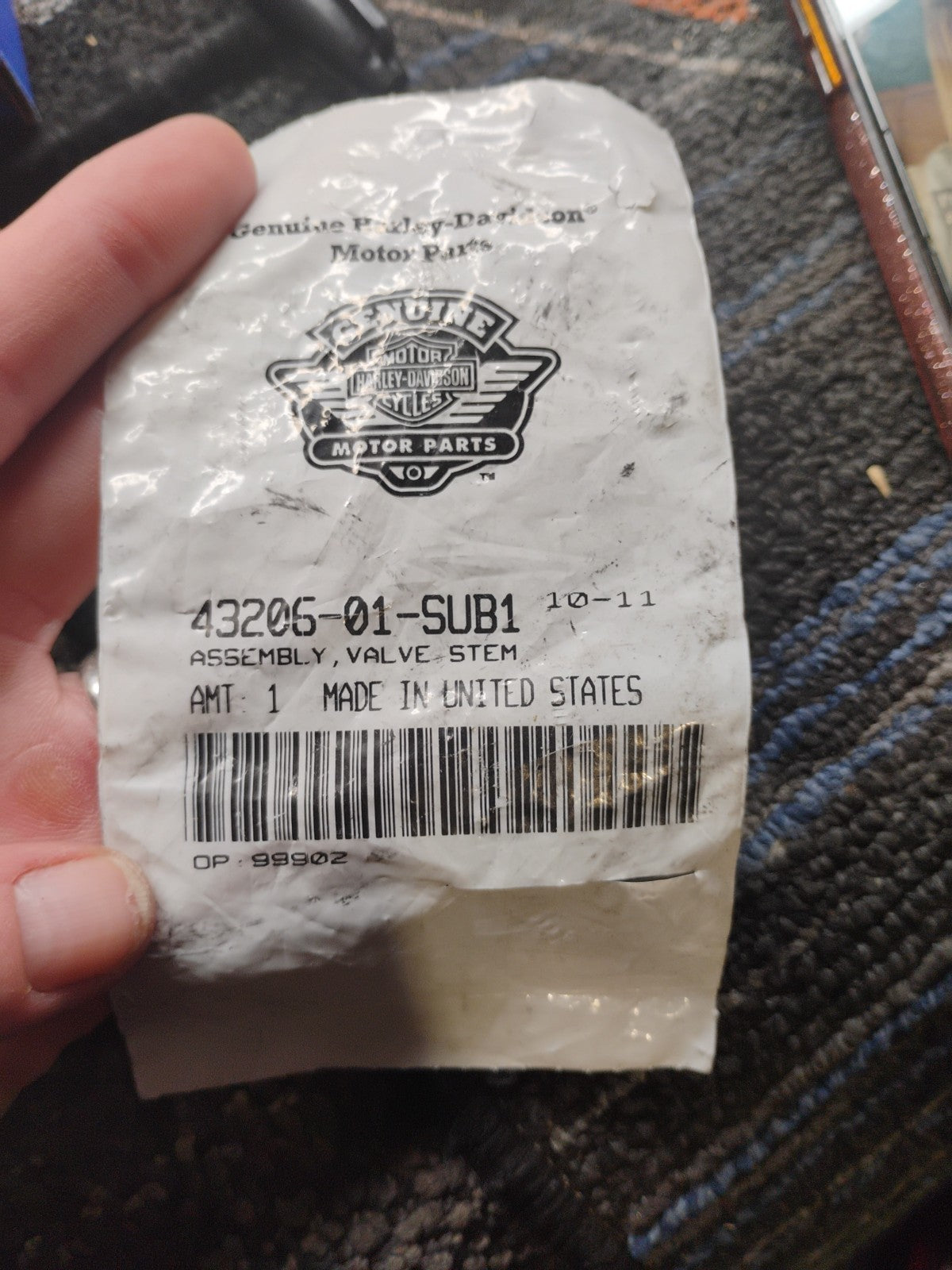 Harley-Davidson OEM Valve Stem Assembly 43205-01-SUB1 NOS