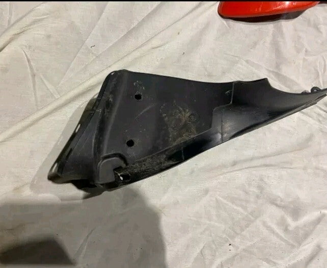 224 G BUELL ULYSSES XB12 2006  OEM  RAM AIR INTAKE TUBE DUCT (A)