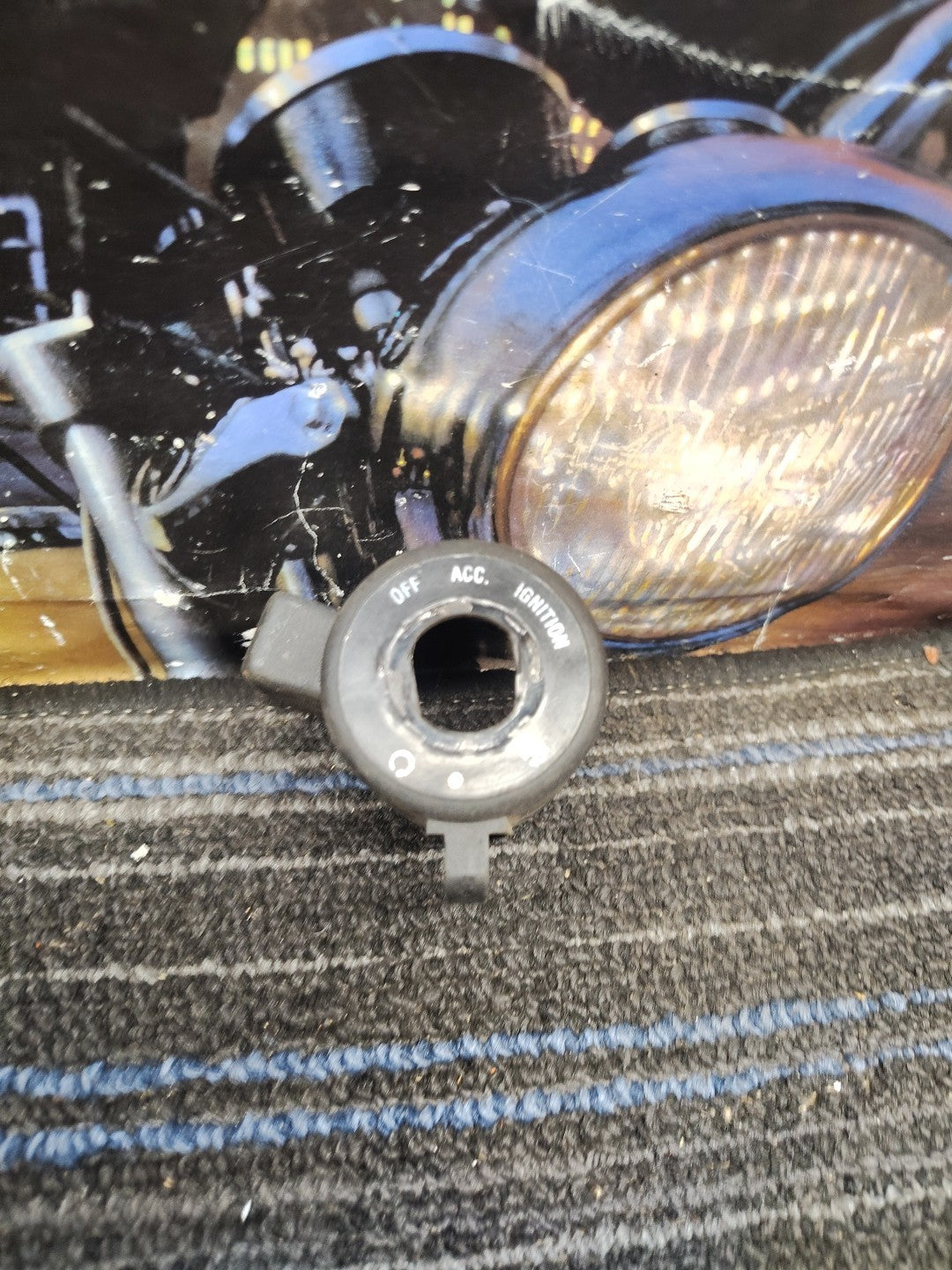 OEM HARLEY DAVIDSON SPORTSTER BLACK IGNITION KEY SWITCH HOUSING 71510-95