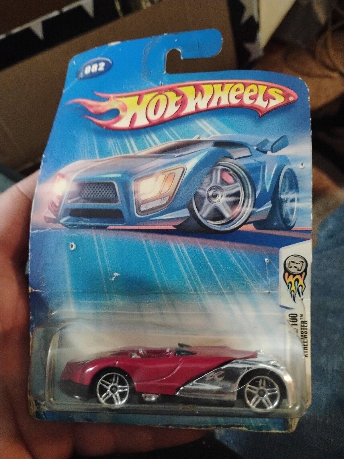 Hot Wheels  Factory Sealed - 2004-082 Xtreemster  NOC  1:64  (218H1)  C2742