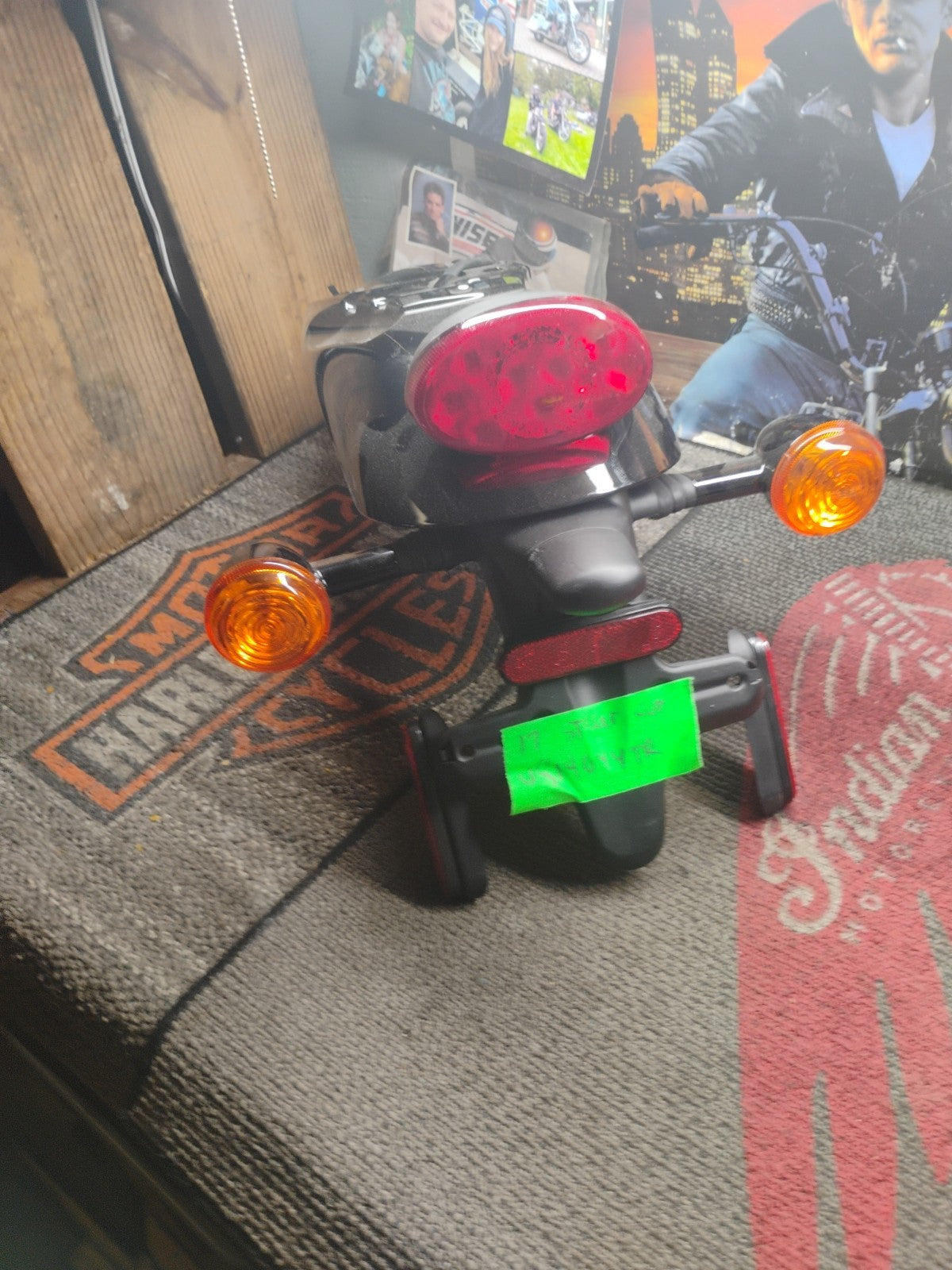 Triumph Street Cup 900 17-18 Genuine Rear Fender Tail Lamp Turn Signals