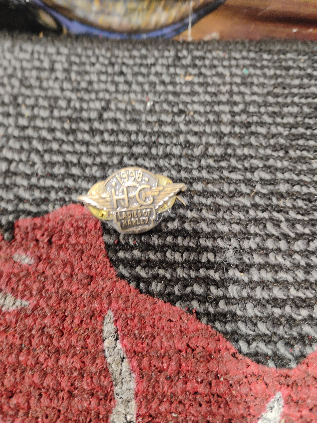 1998 Ladies Of Harley Davidson Owners Group Hog Pin For Jacket Or Vest