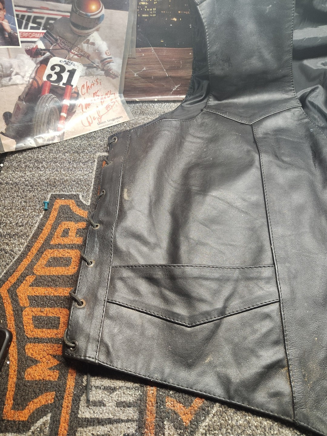 Old$ Genuine Leather Black Front Snap W/ Side Lace Up Motorcycle Vest Men's 56