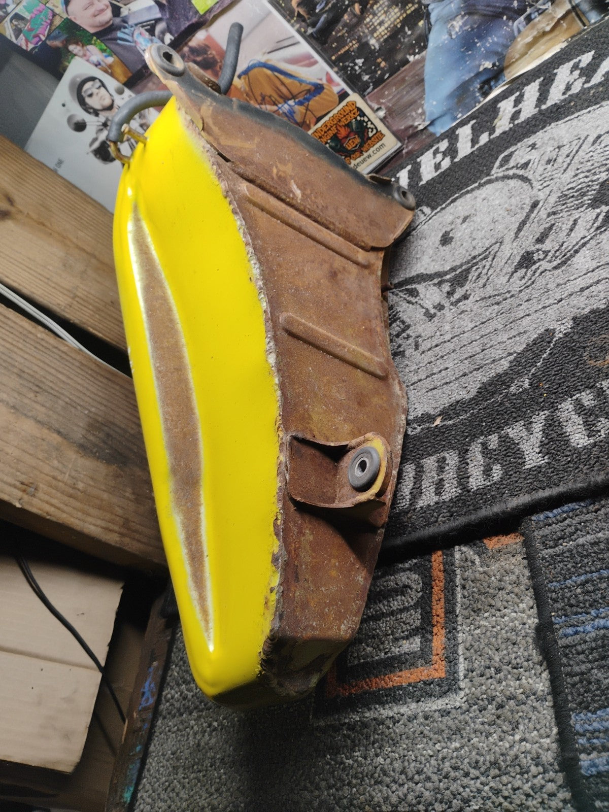 Harley-Davidson Peanut Gas Fuel Tank Yellow Black Script Logo OEM