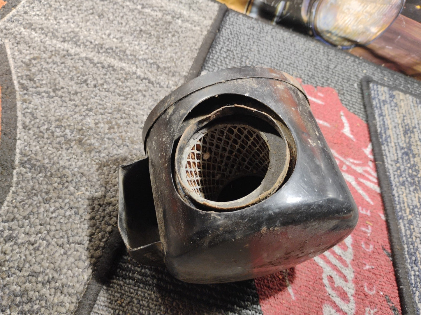 2001 01 KAWASAKI KE100B KE100 KE 100 AIR CLEANER FILTER HOUSING BOX