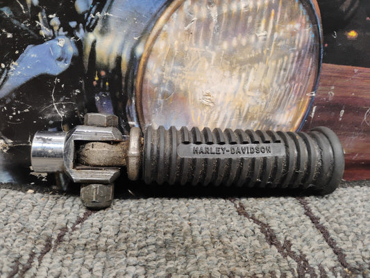 01 Harley Davidson XL 1200 Sportster right rear back passenger foot rest peg