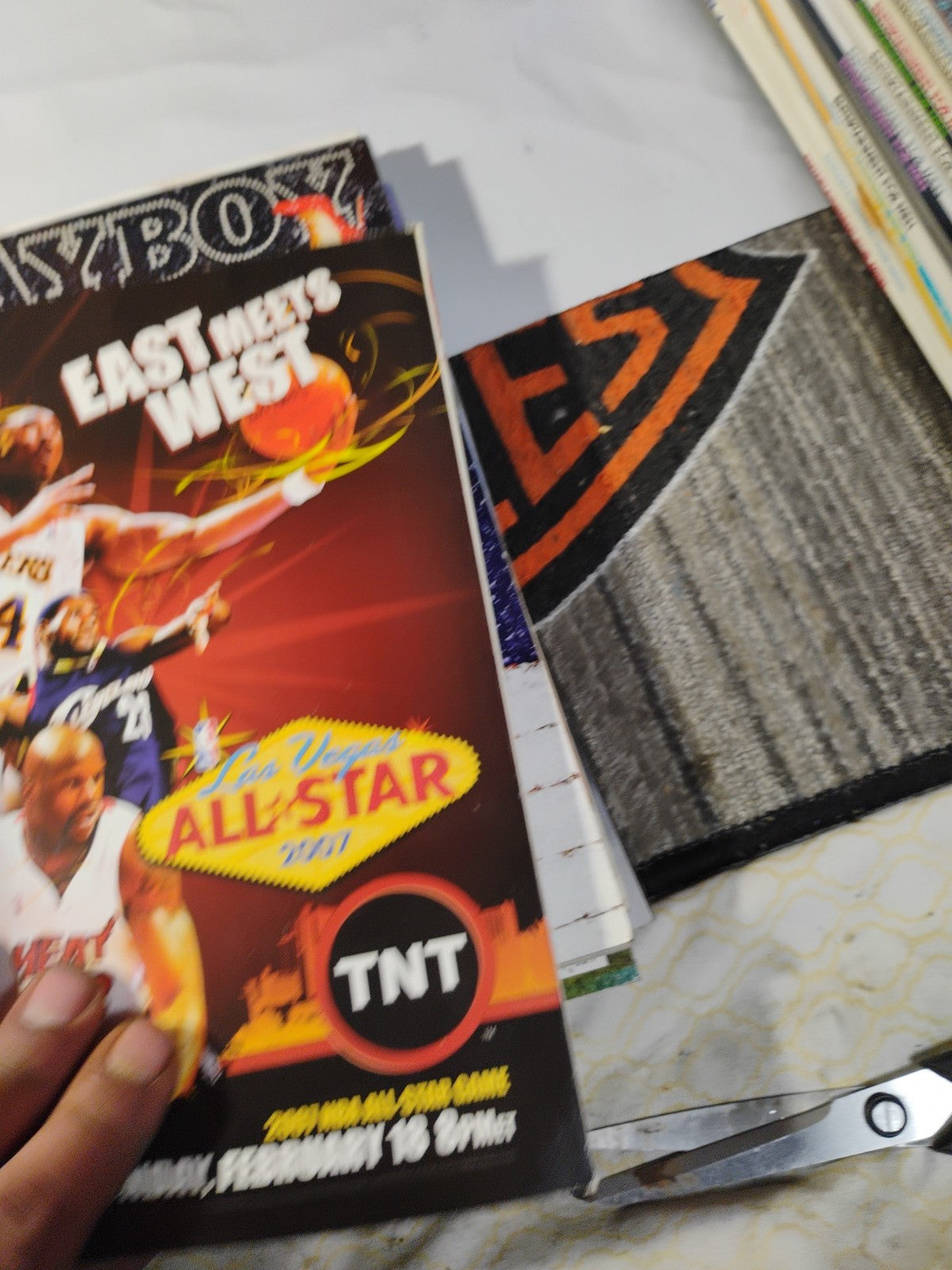  Playboy Magaz February 2007 - Tricia Helfer, Battlestar Galactica, Bettie Page