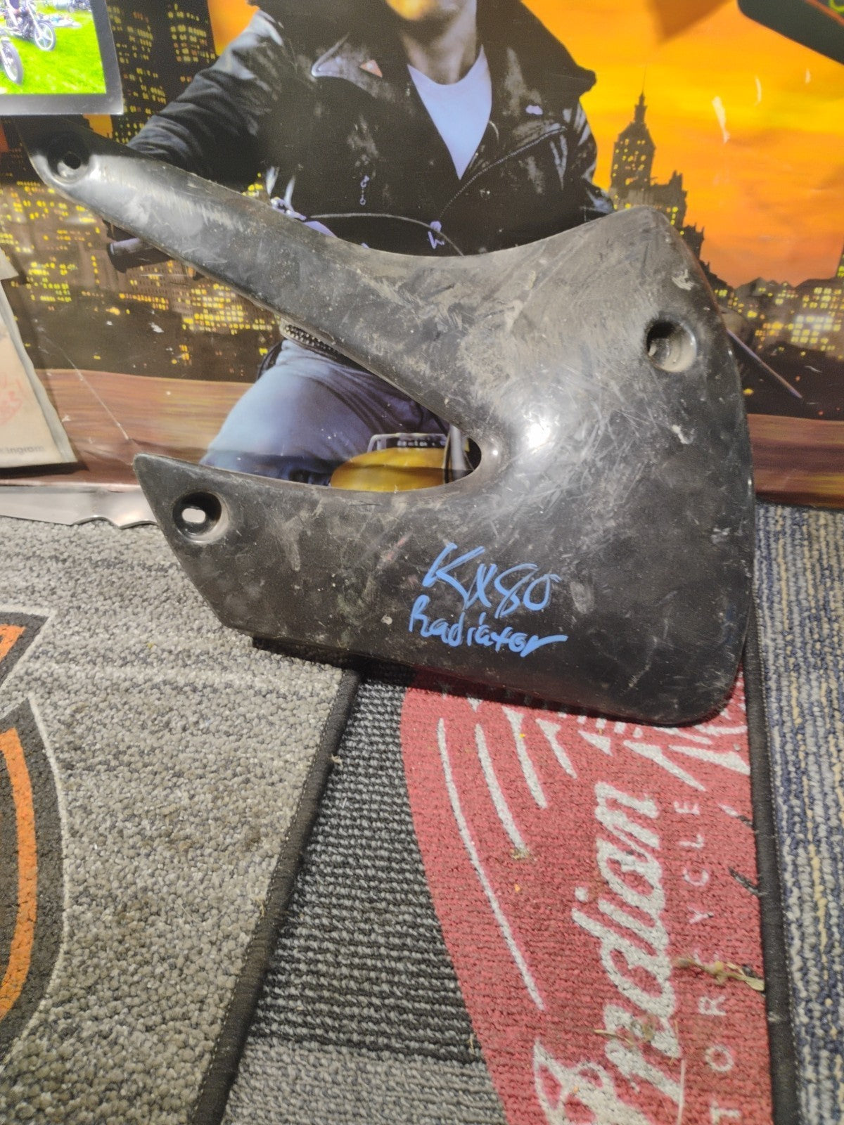 2003 KAWASAKI KLX 110    LEFT / Right TANK COVER  49089-1144 No Cracks