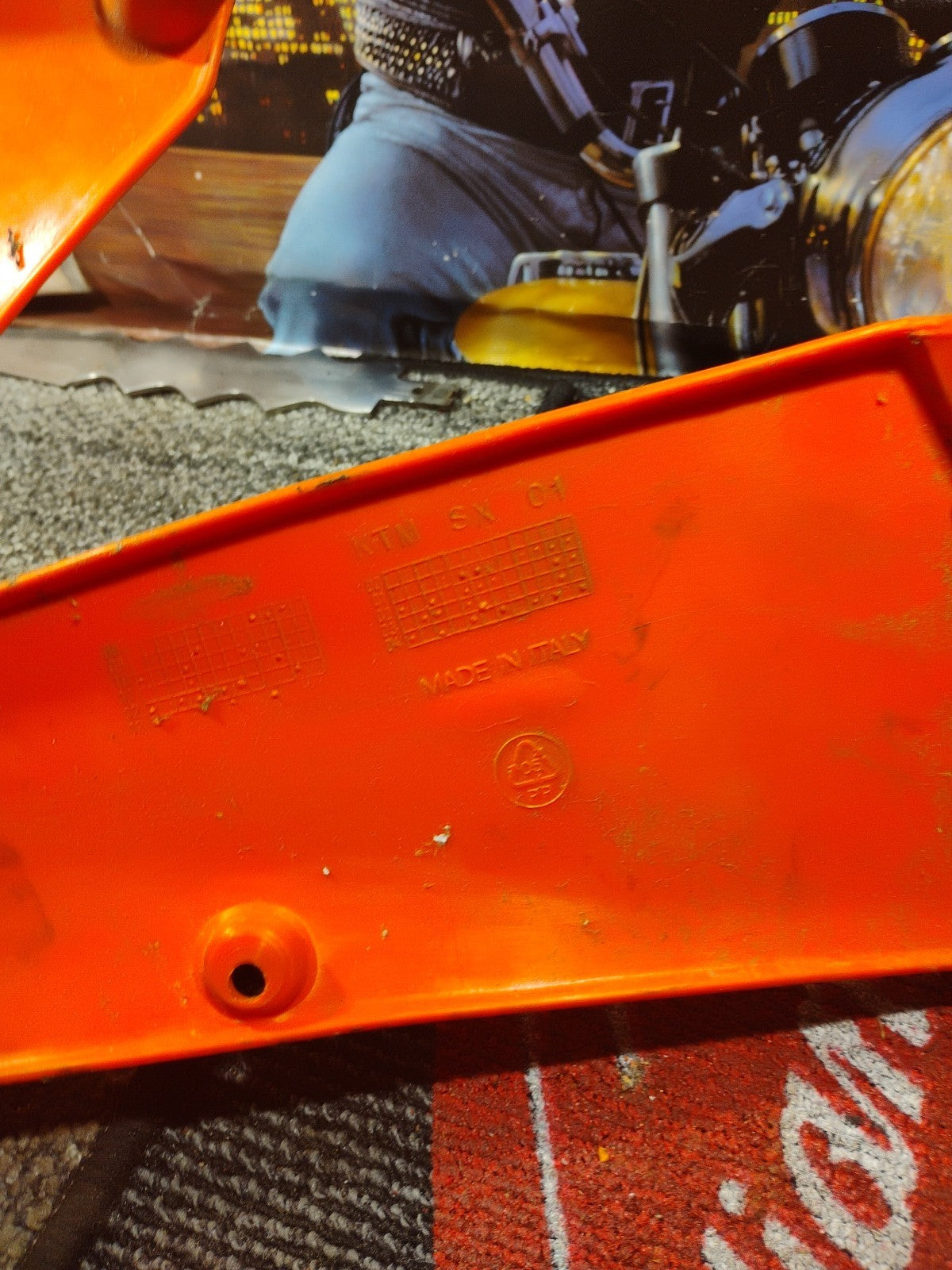 01 KTM SX 250 Front Right Cover