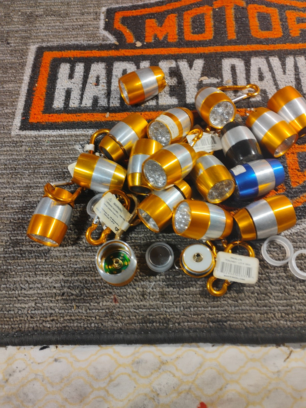 Lot Of 17  Led Flashlights Key Chains With No Battery