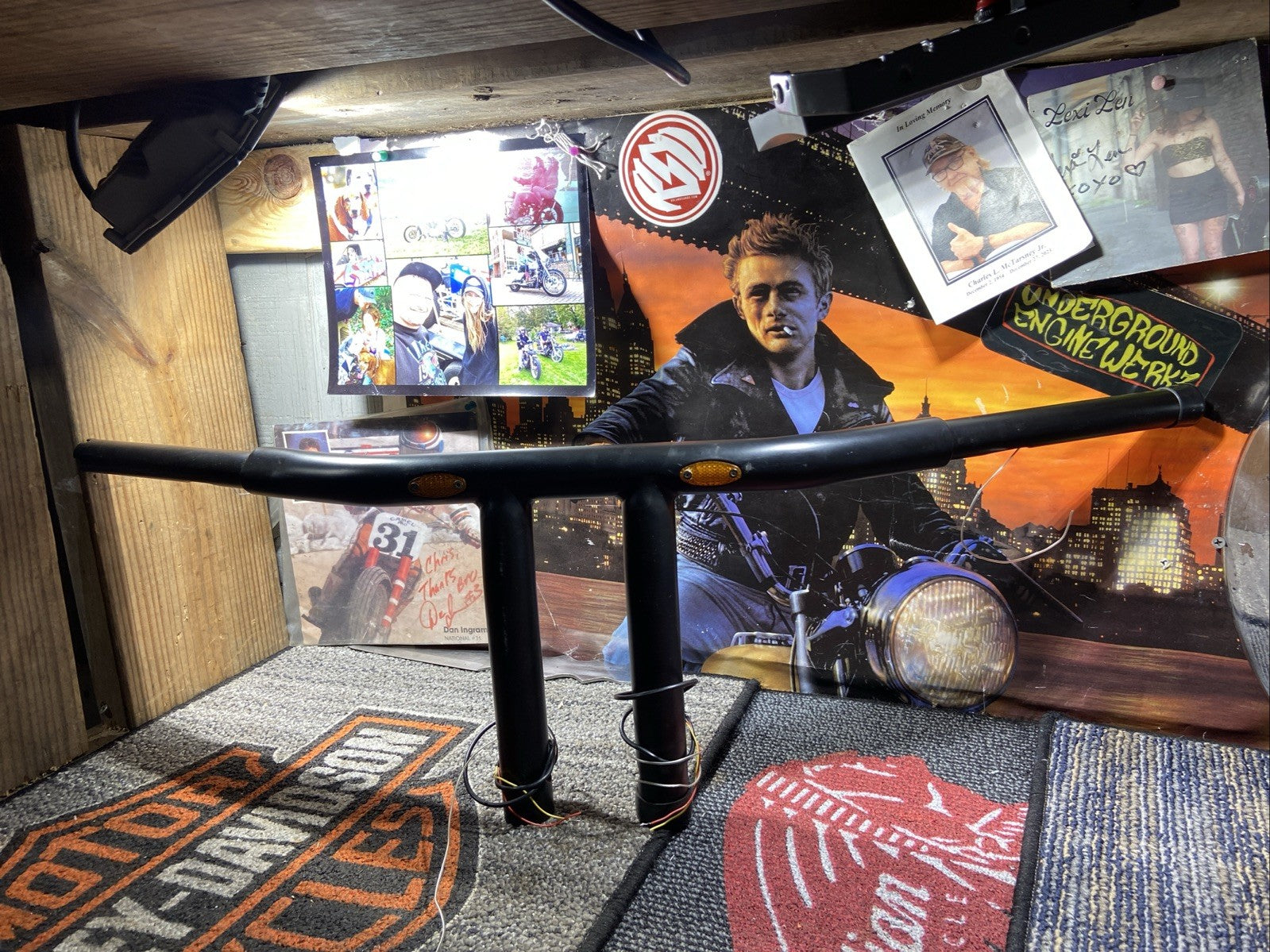 Harley Davidson 10in T Bars 1-1/4in Intergrated Turn Signals