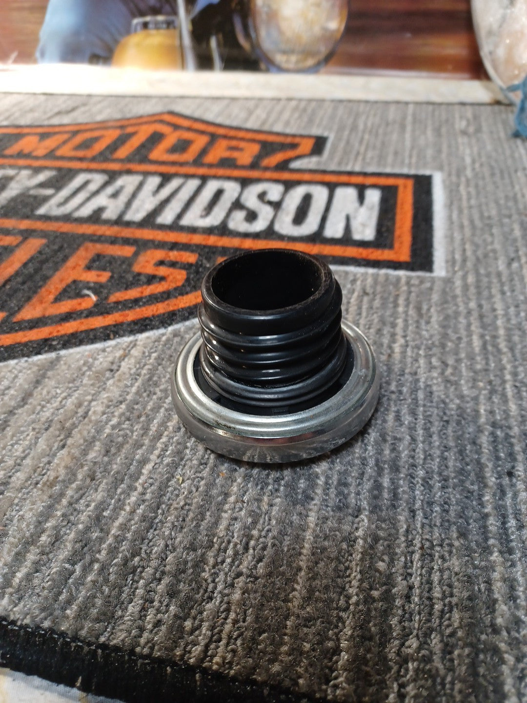 2015 Harley FXDB Dyna Street Bob Gas Fuel Tank Cap