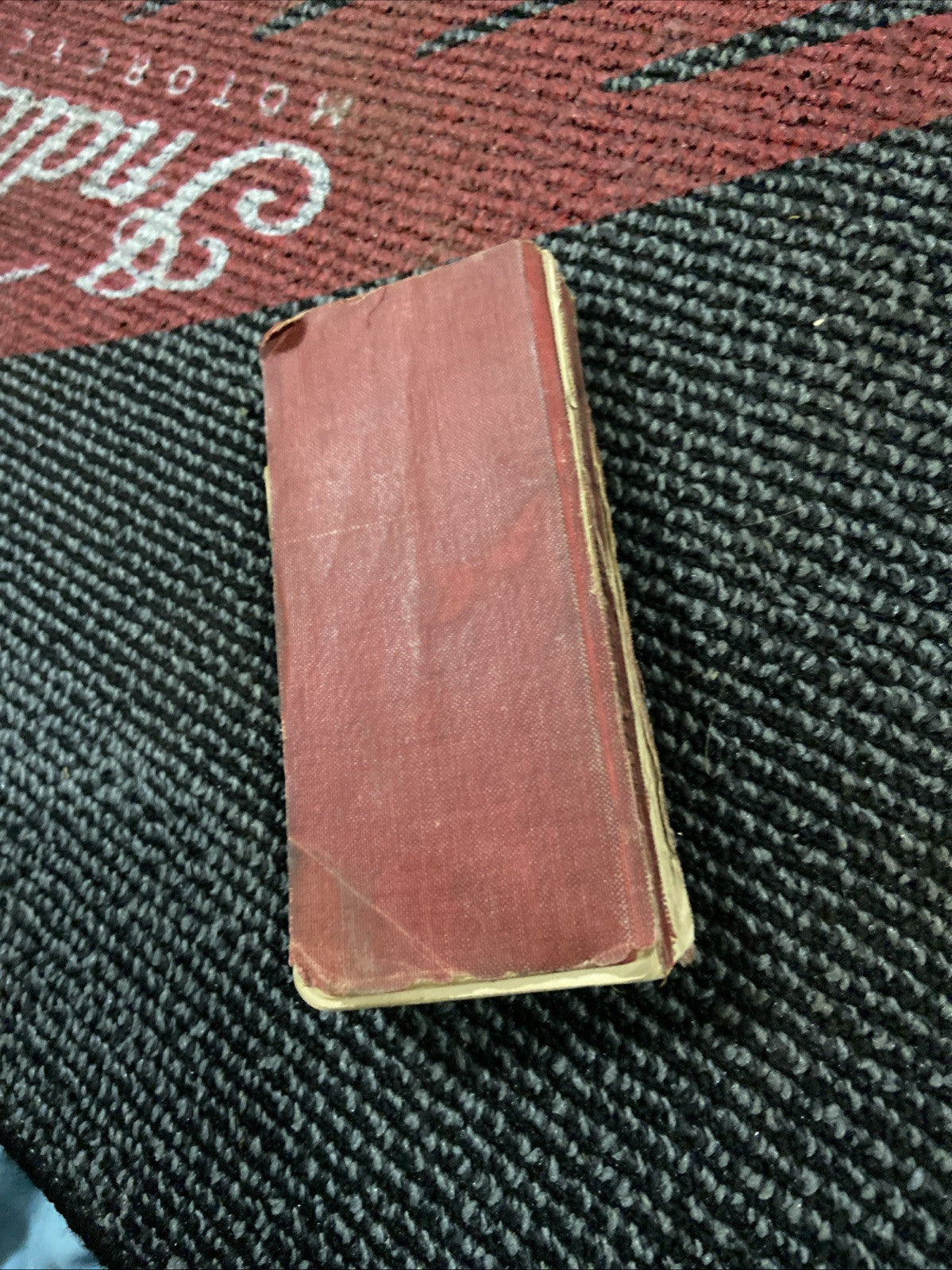 Antique Hill’s Vest Pocket French English Dictionary Copyright 1898