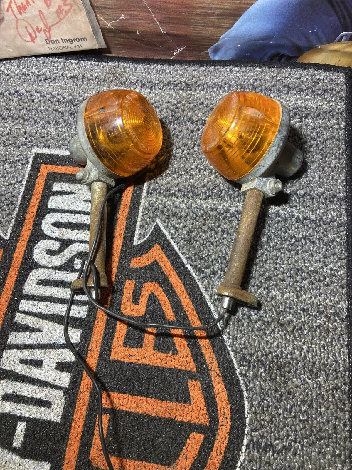 Honda CB 360-  Rear Signal Light Set - 1975- CB360