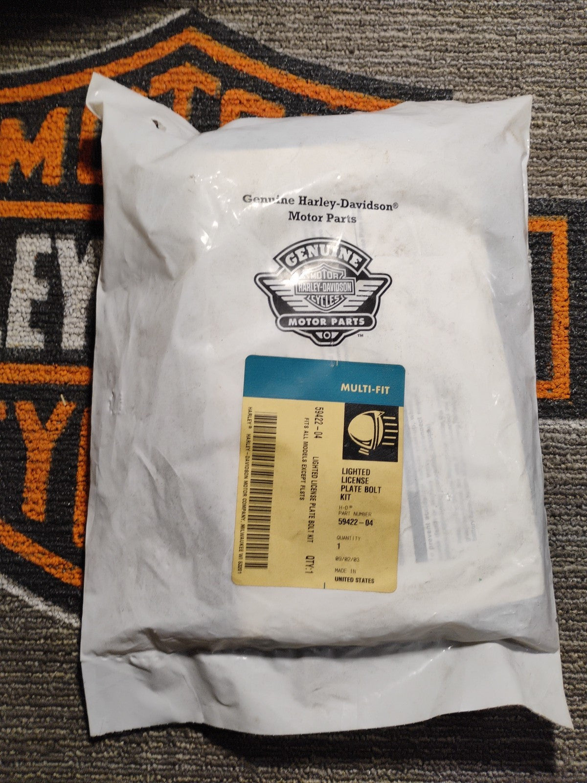  HARLEY LIGHTED LICENSE PLATE BOLT KIT FXD '99-'03 SOFTAIL '00-'05 59422-04