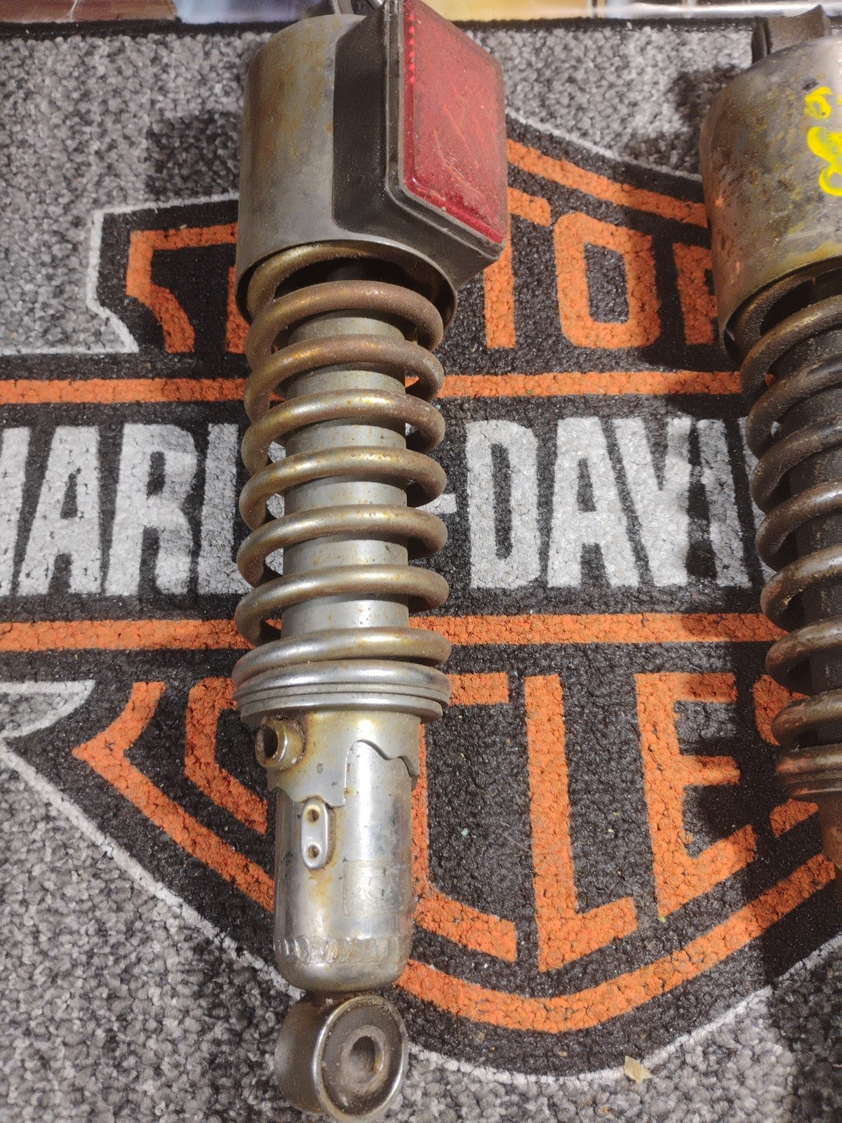 1982 yamaha xs650 ohc y433~ rear shocks suspension