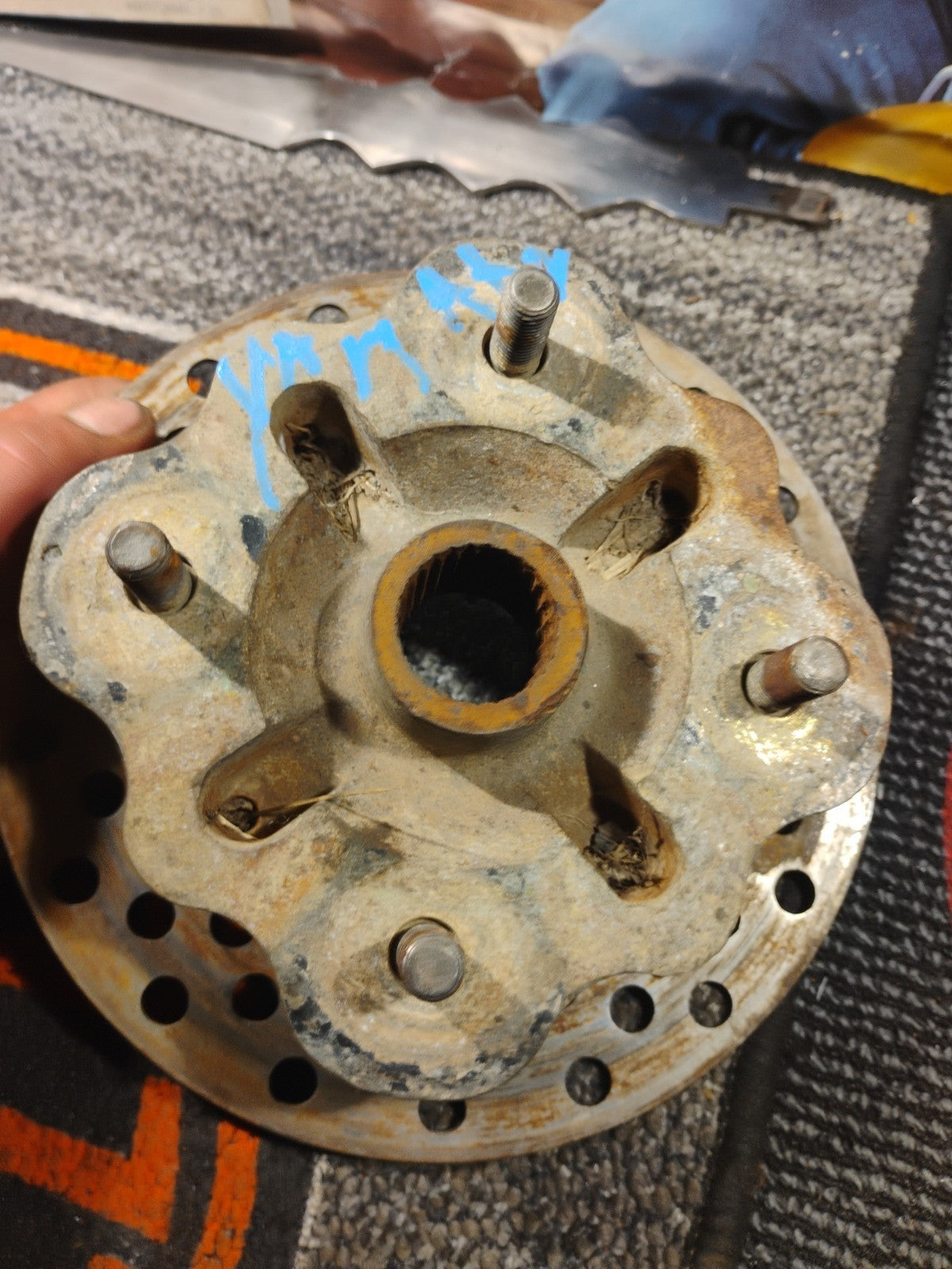 2005 Yamaha Kodiak 400 front hub with rotor 