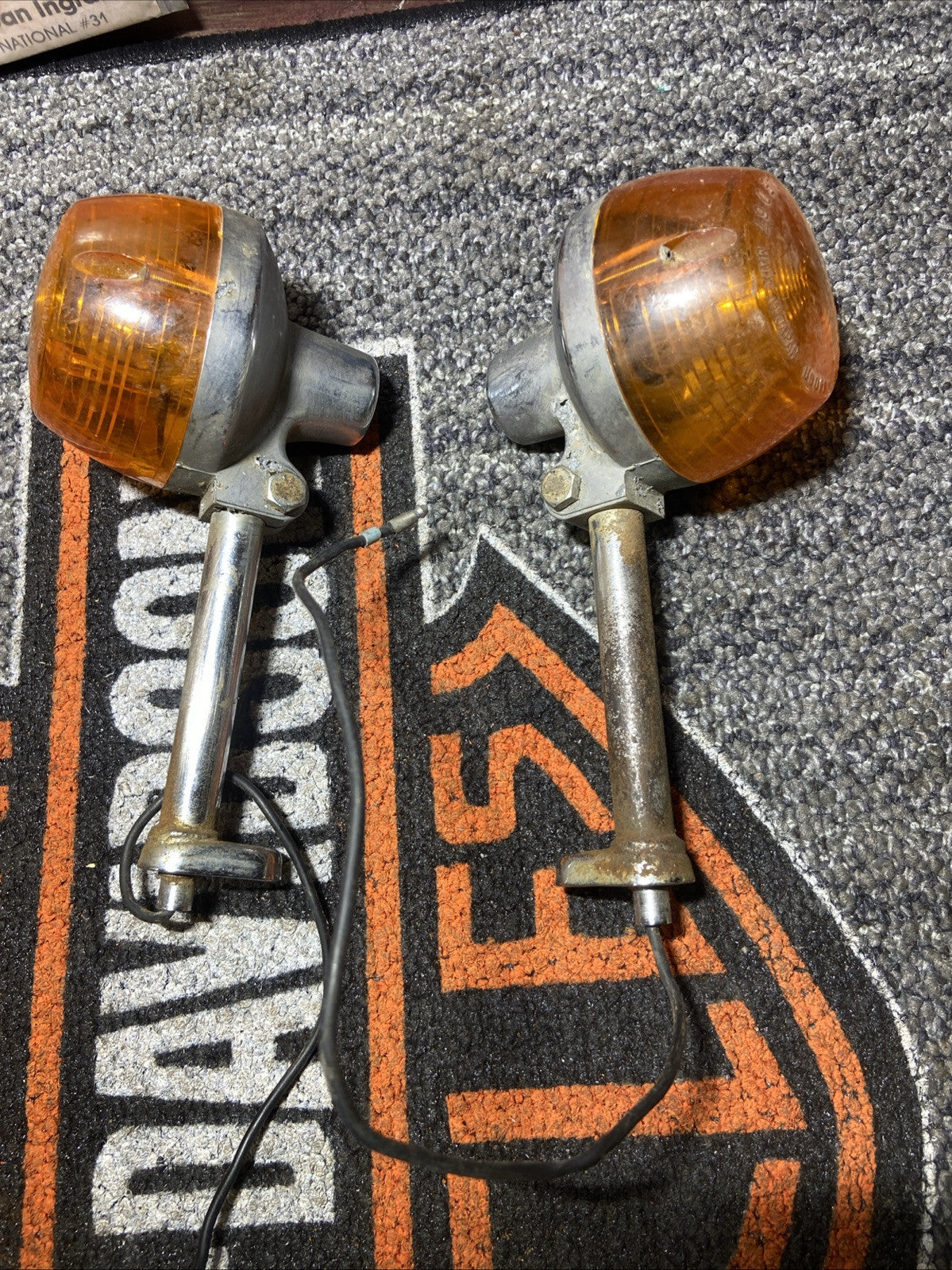 Honda CB 360-  Rear Signal Light Set - 1975- CB360