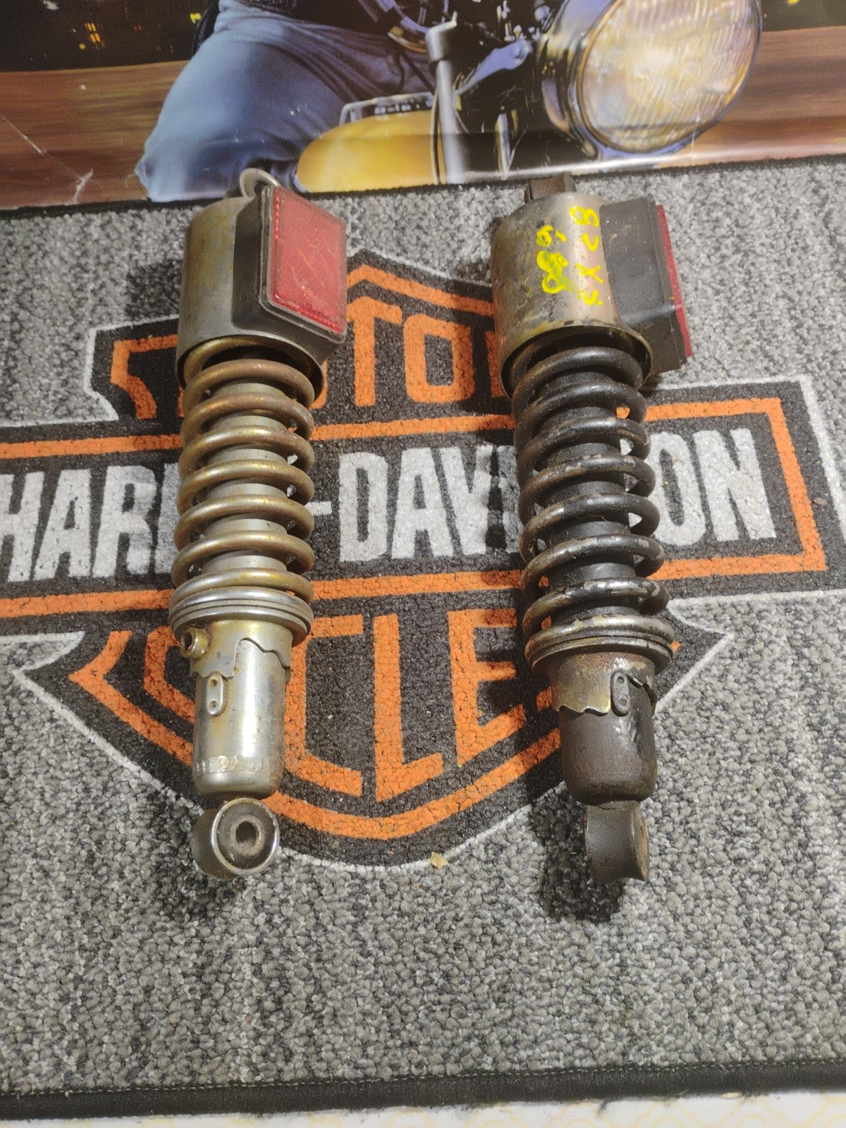 1982 yamaha xs650 ohc y433~ rear shocks suspension