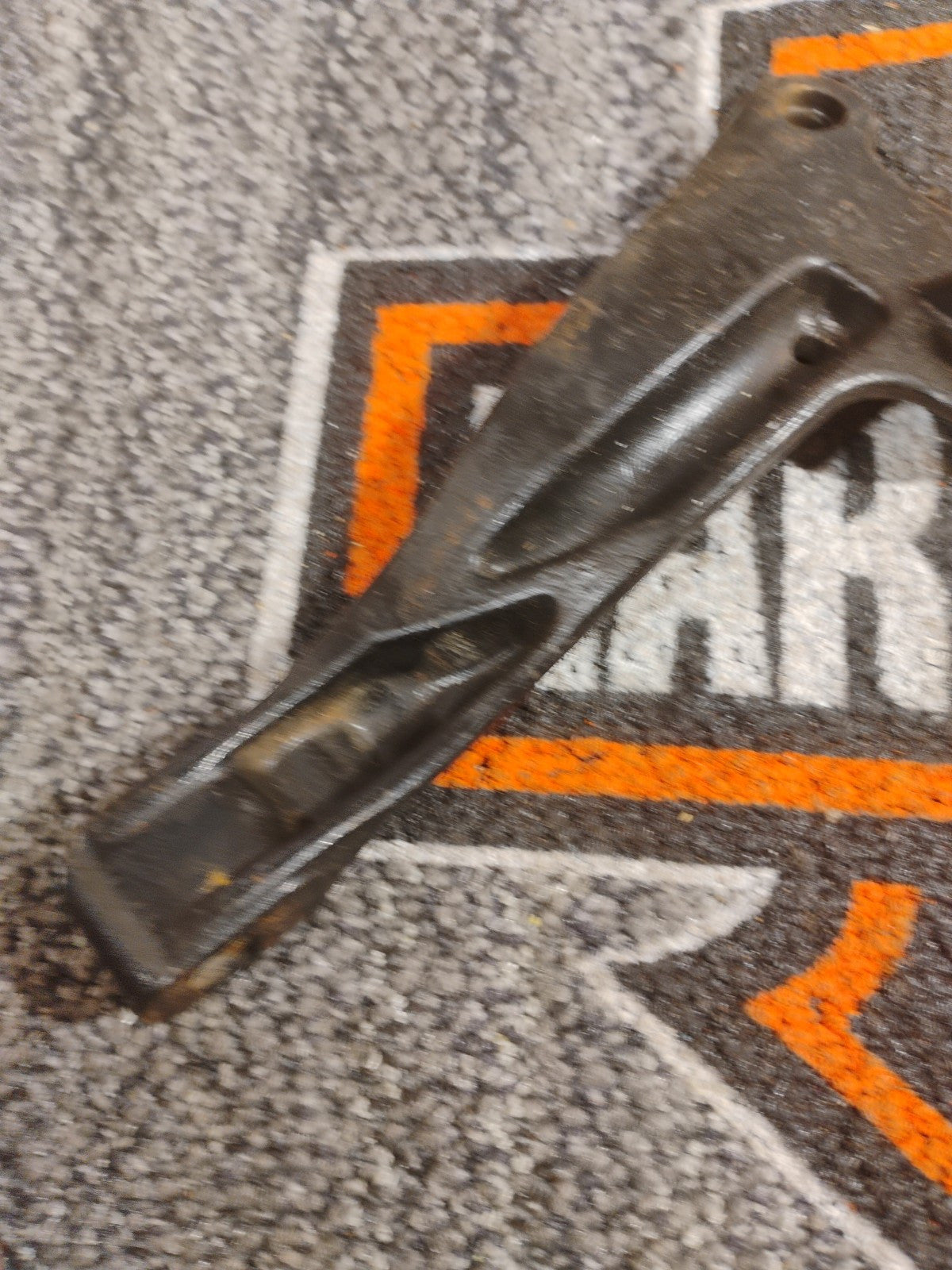 Harley Dyna Super Wide Glide Low Rider Black Rear Exhaust Mount Bracket 65695-06