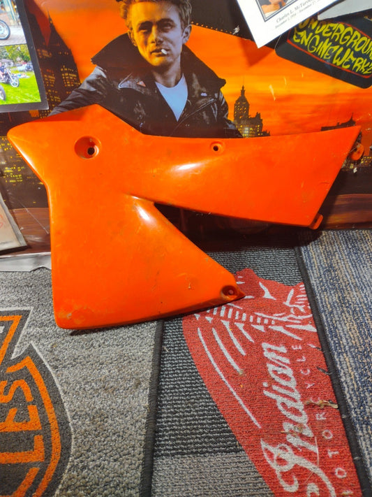 01 KTM SX 250 Front Right Cover