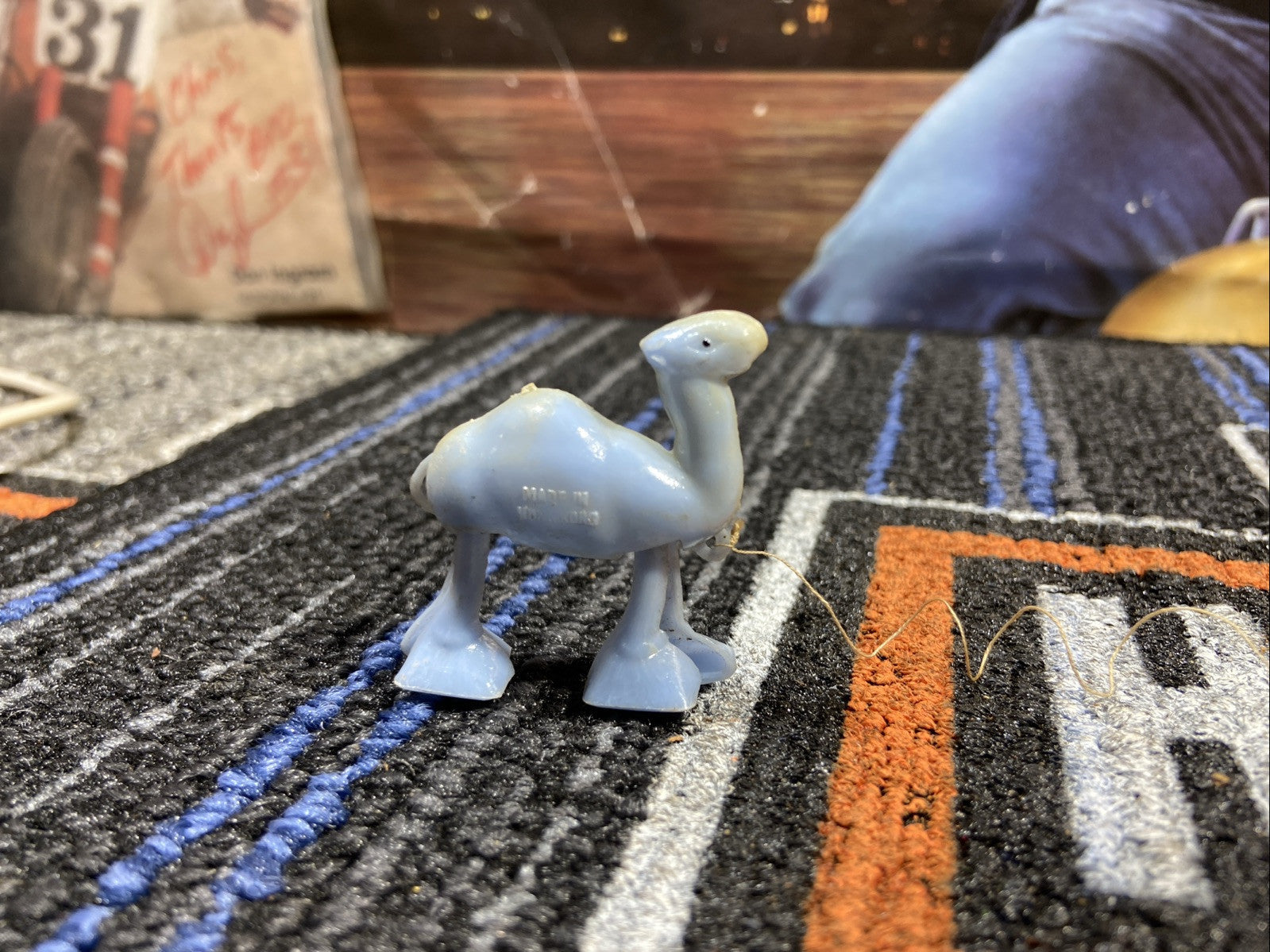 Vintage Space-Walking CAMEL Plastic Kids mini TOY Cracker Jack Gumball Prize