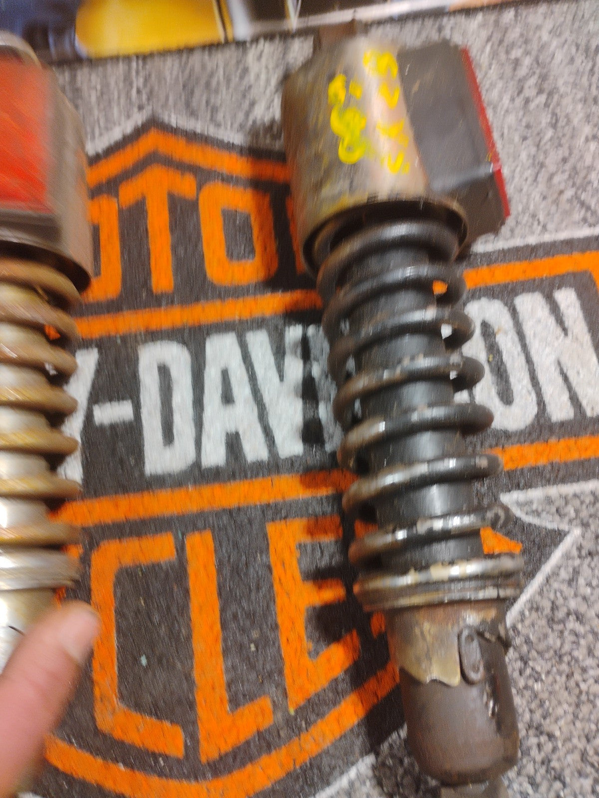 1982 yamaha xs650 ohc y433~ rear shocks suspension