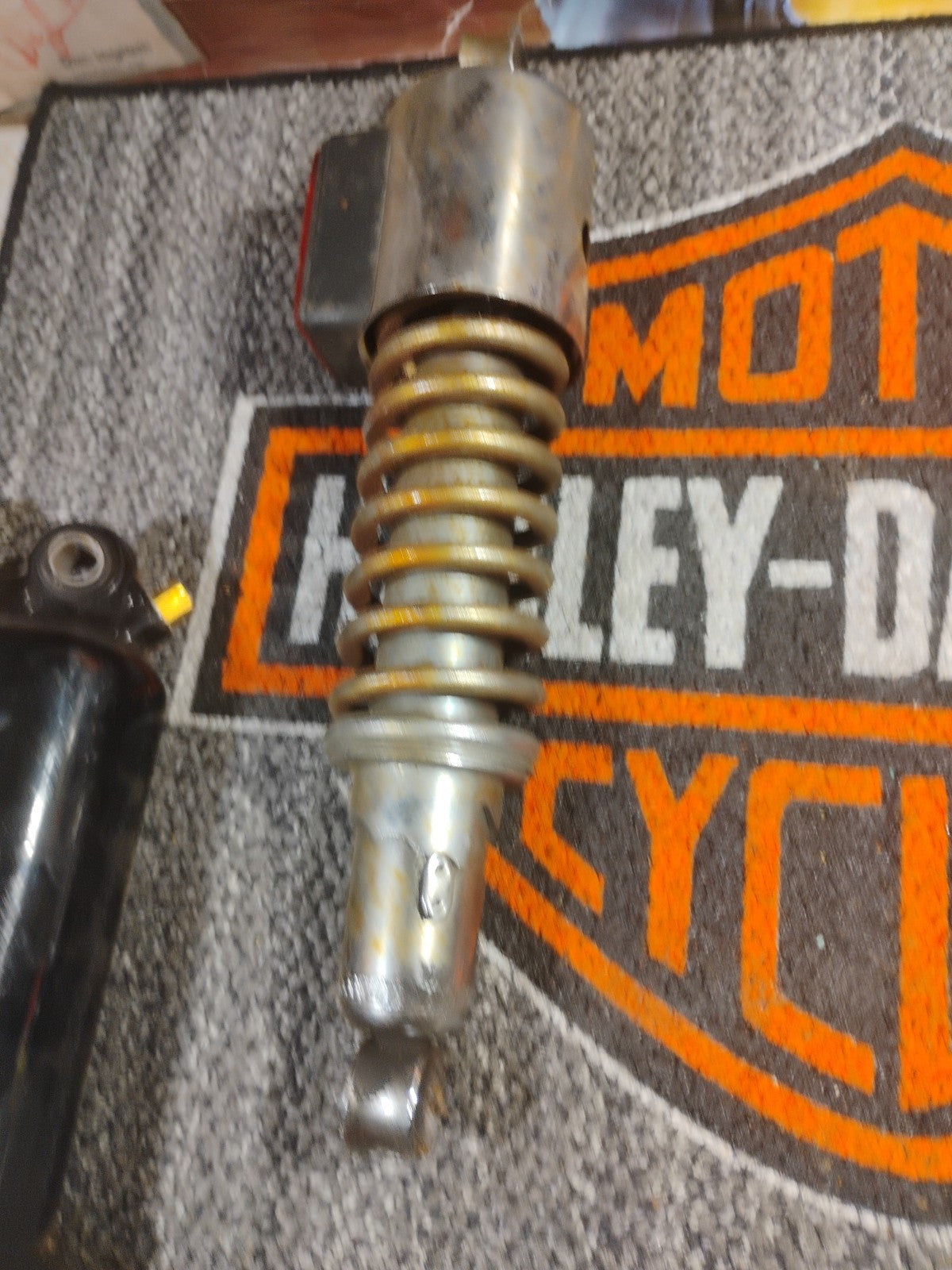 1982 yamaha xs650 ohc y433~ rear shocks suspension