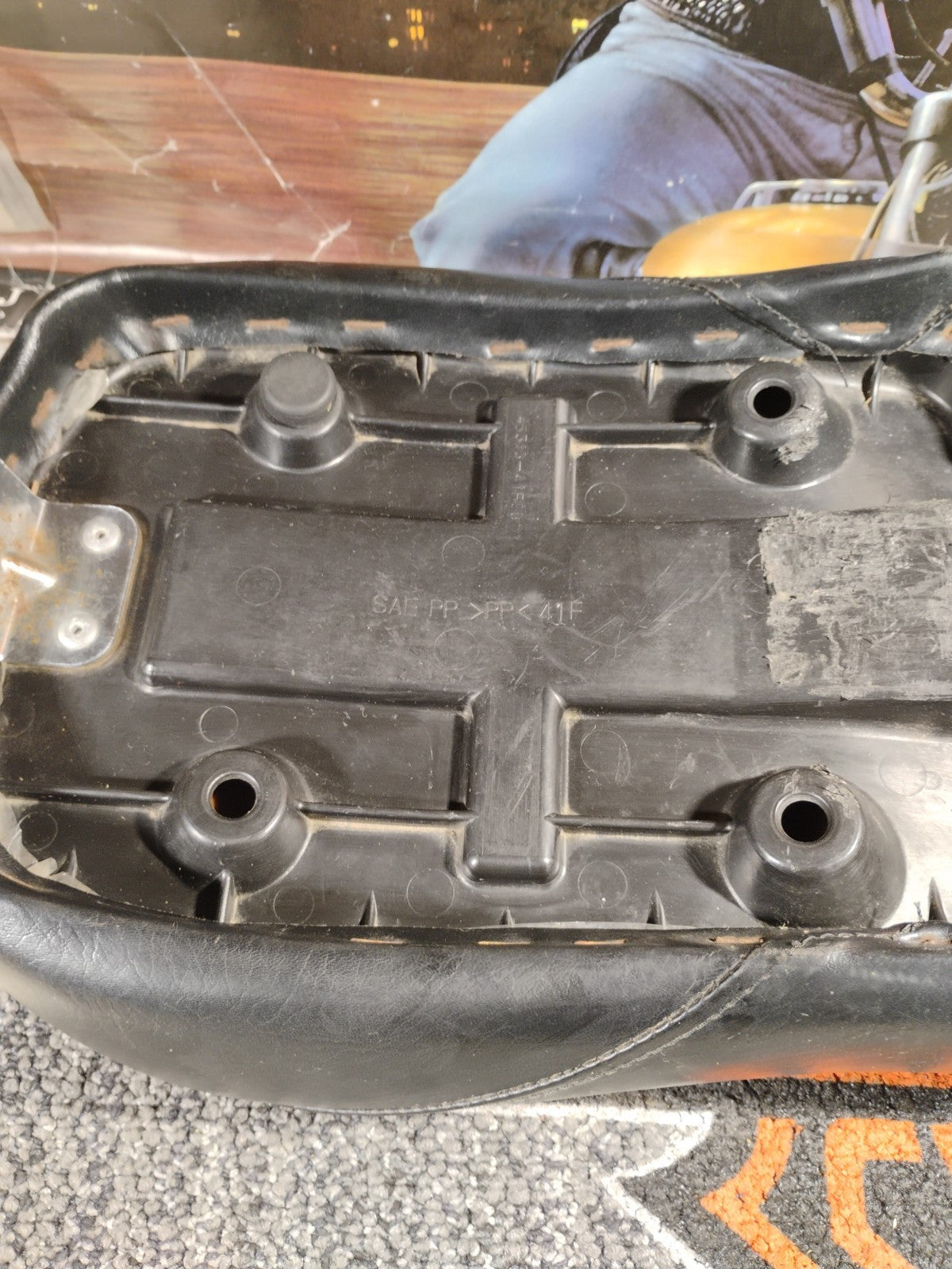 Motorcycle Rear Back Passenger Seat - 45310 - 31FOO - SAE PP 41F SUZUKI Volusi