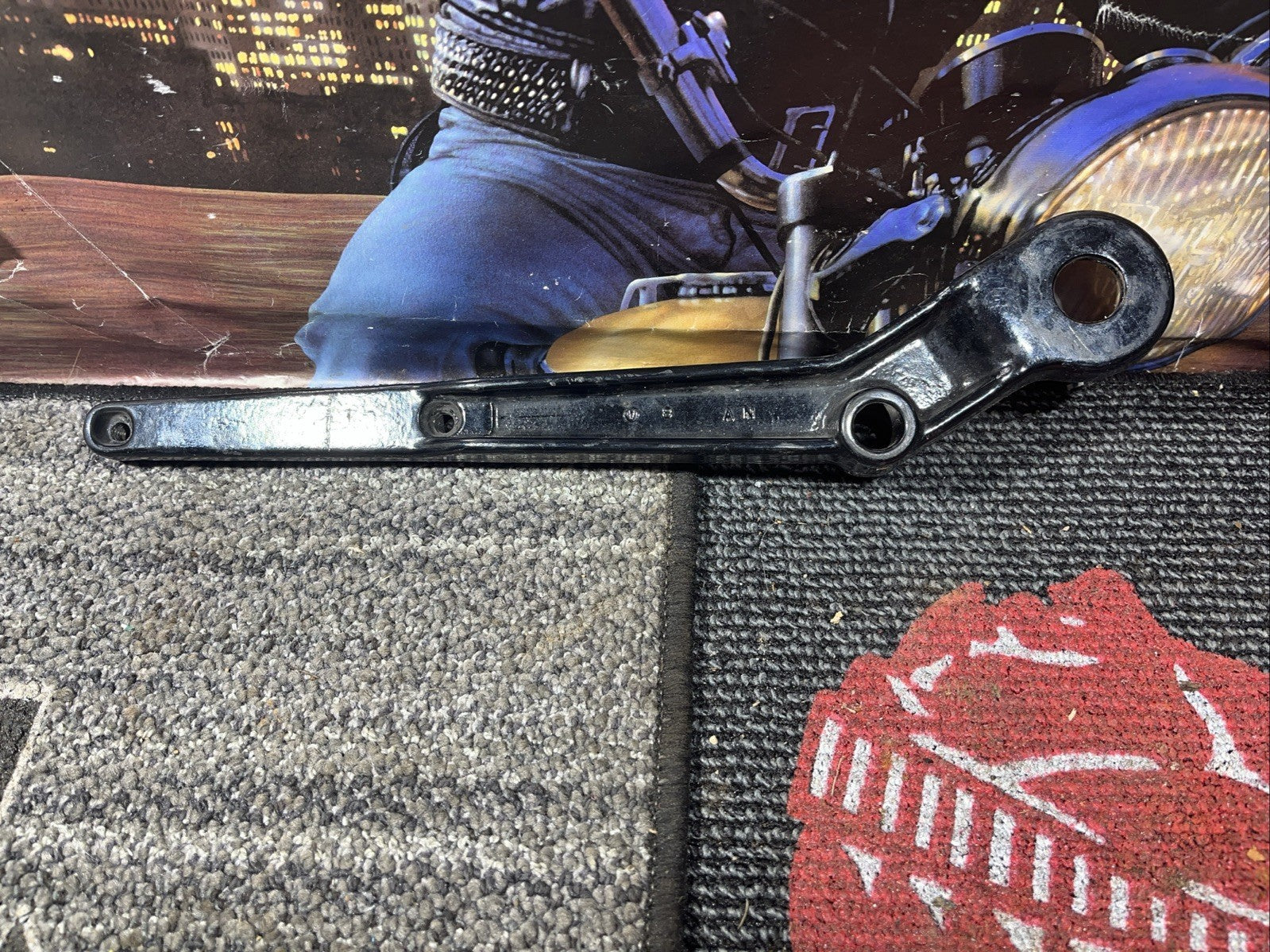 65522-91 1990-1999 FLSTF FATBOY EXHAUST BRACKET HARLEY DAVIDSON