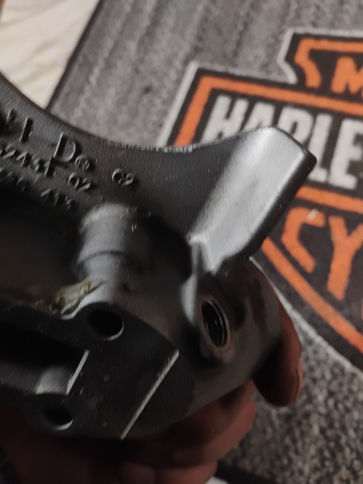 HARLEY DAVIDSON 62431-02 TWIN CAM OEM OIL FILLER HOUSING C26 413 BIKE PART