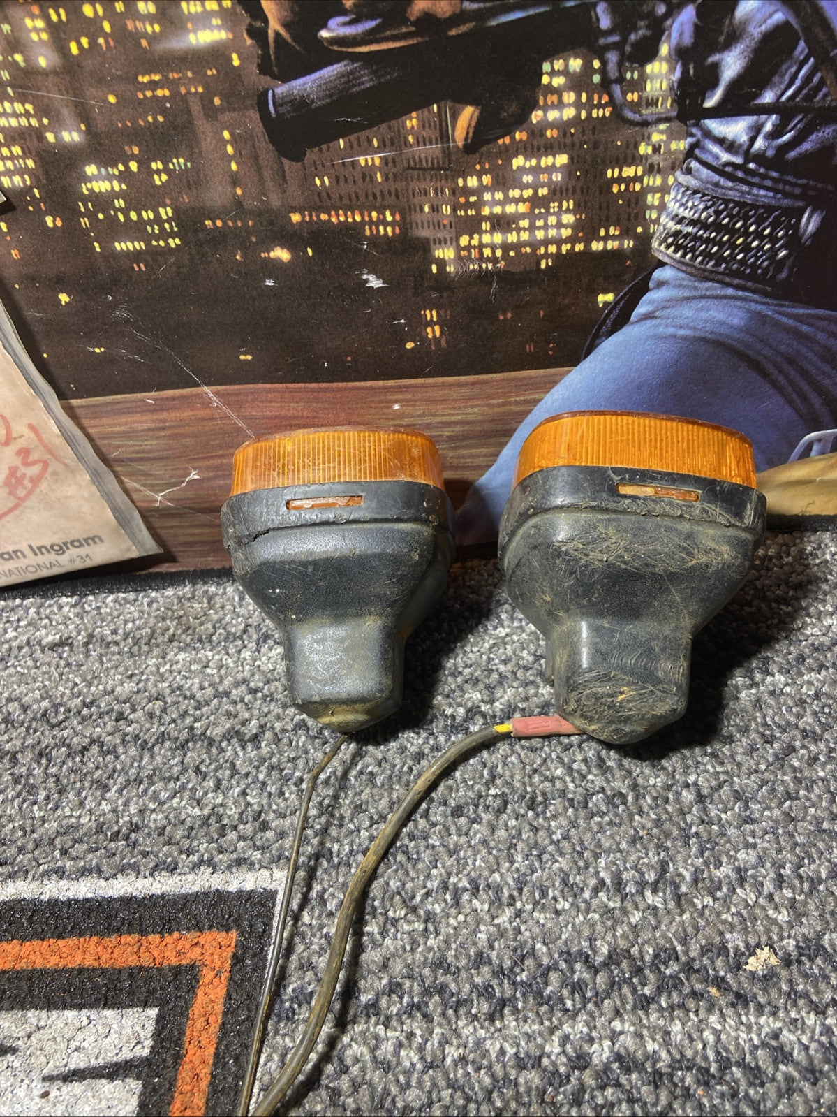 1984 Honda XL200R TURN SIGNAL INDICATOR LIGHTS A369