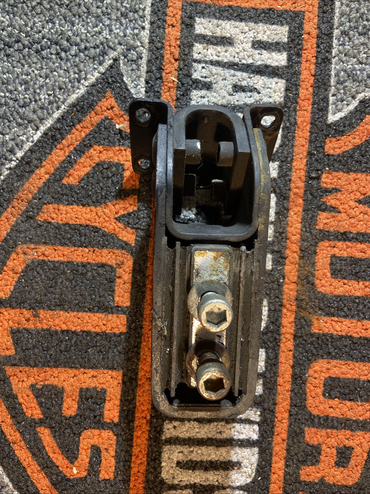 2009 BUELL BLAST 500 REAR ENGINE MOUNT MOTOR MOUNT BRACKET STOCK OEM