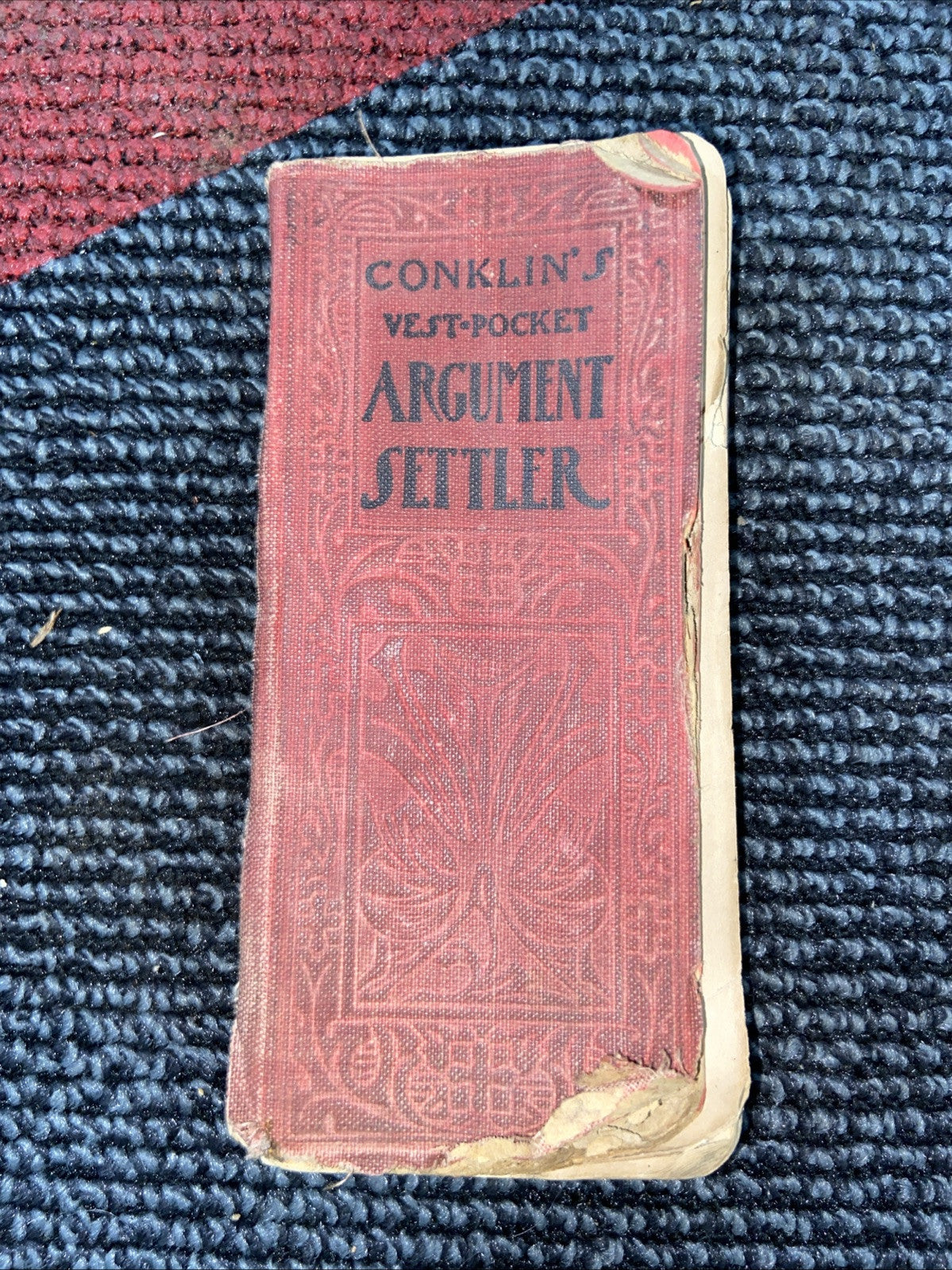 Antique Hill’s Vest Pocket French English Dictionary Copyright 1898