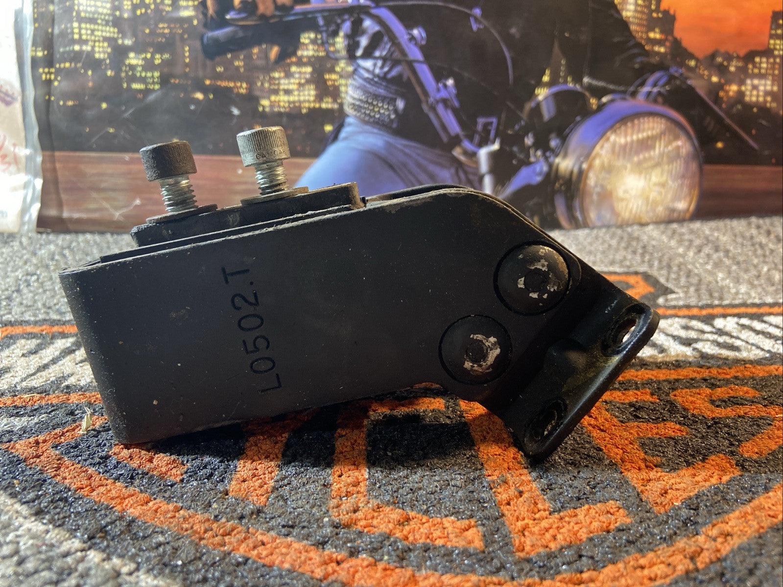 2009 BUELL BLAST 500 REAR ENGINE MOUNT MOTOR MOUNT BRACKET STOCK OEM