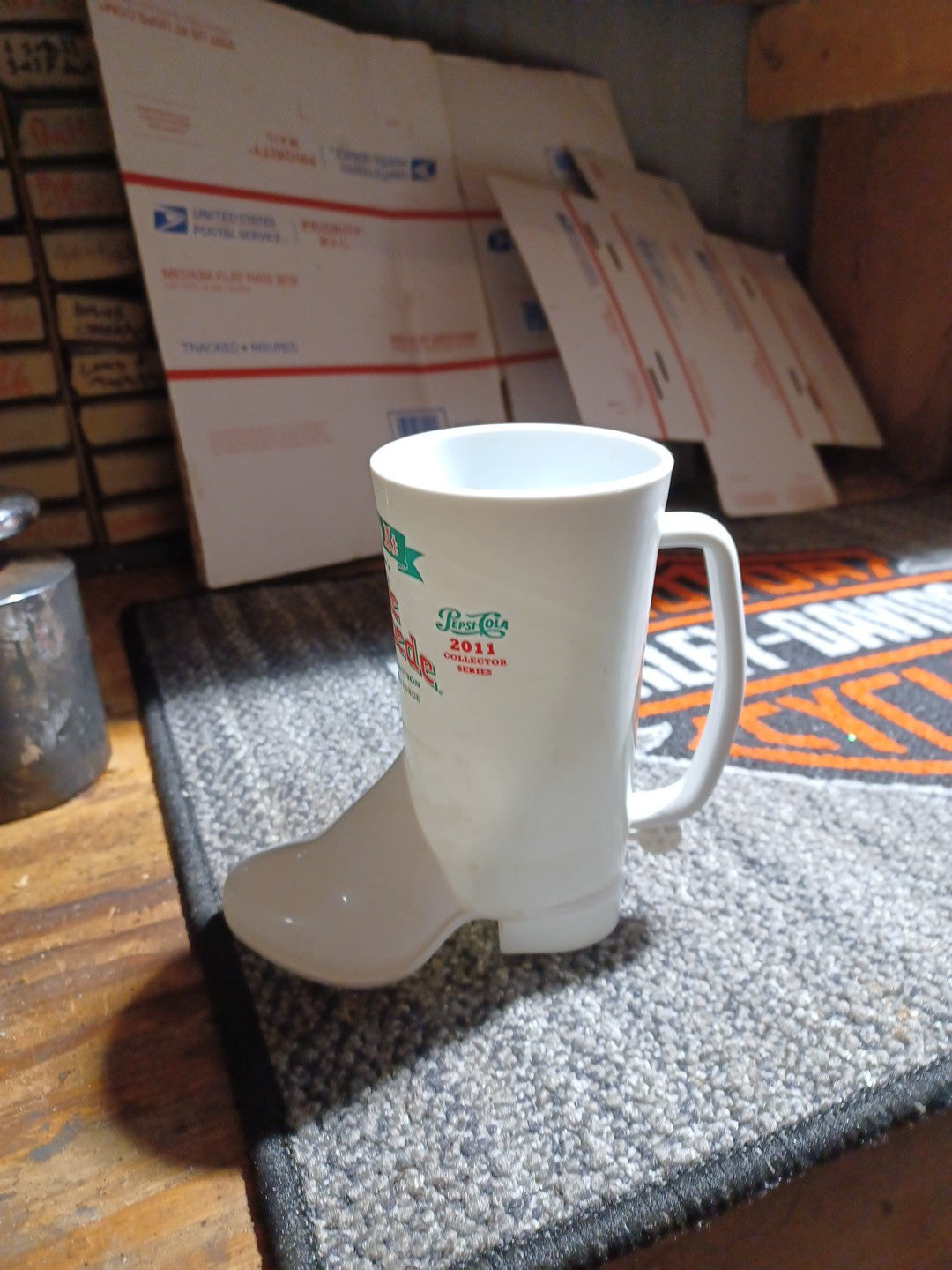 DIXIE STAMPEDE Christmas At Dixie Drink Cup Boot Shaped Figure 2010