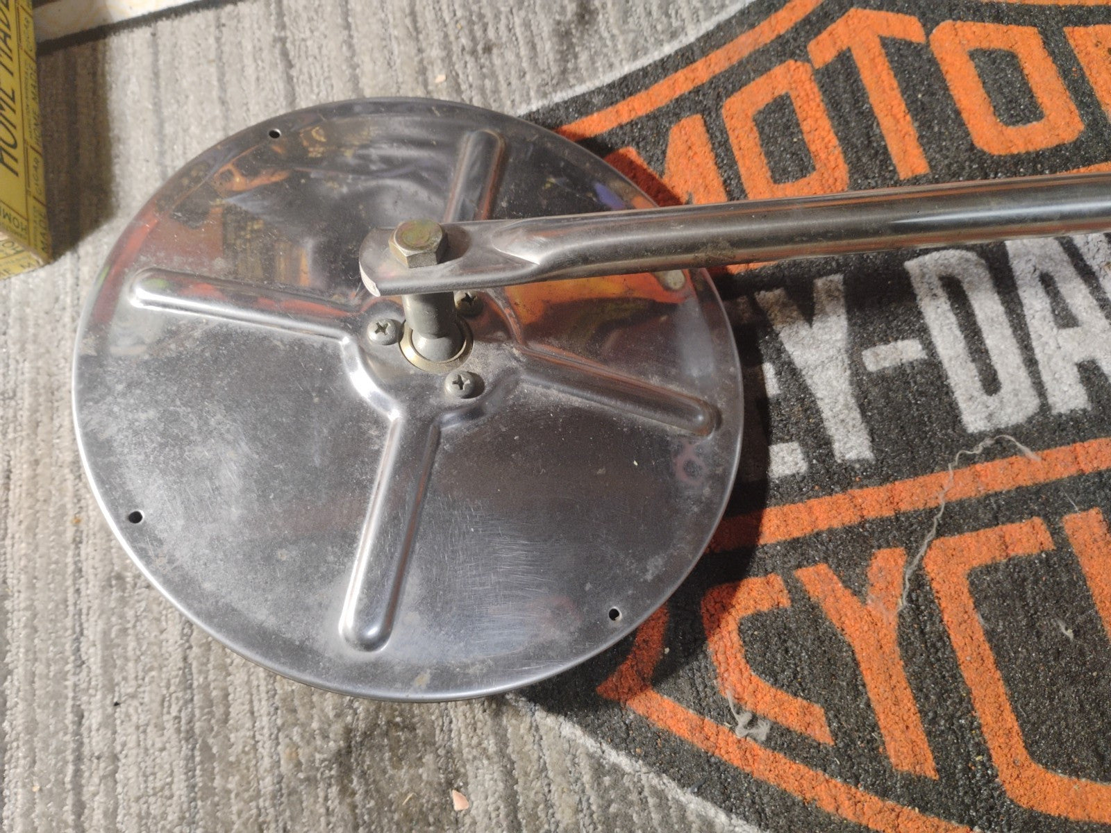 Used Freightliner Center Ball Stud Tripod Mount  Mirror - P/N A22-72071-000