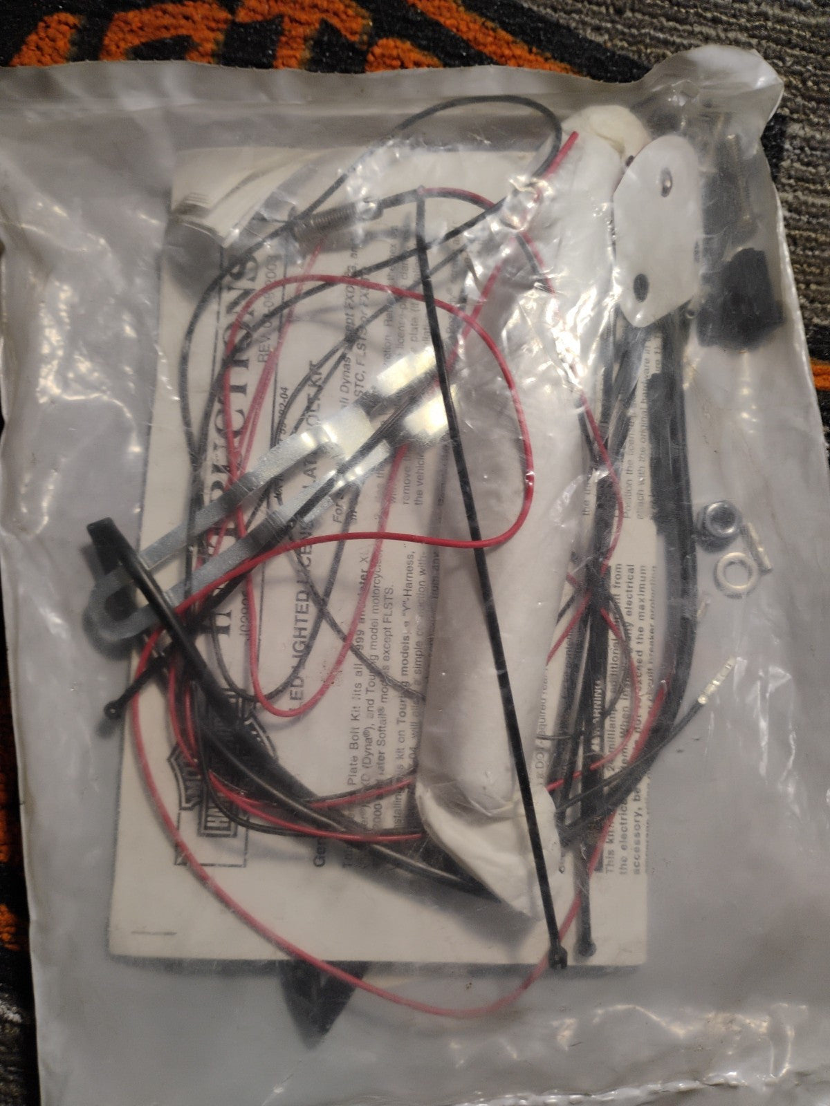  HARLEY LIGHTED LICENSE PLATE BOLT KIT FXD '99-'03 SOFTAIL '00-'05 59422-04