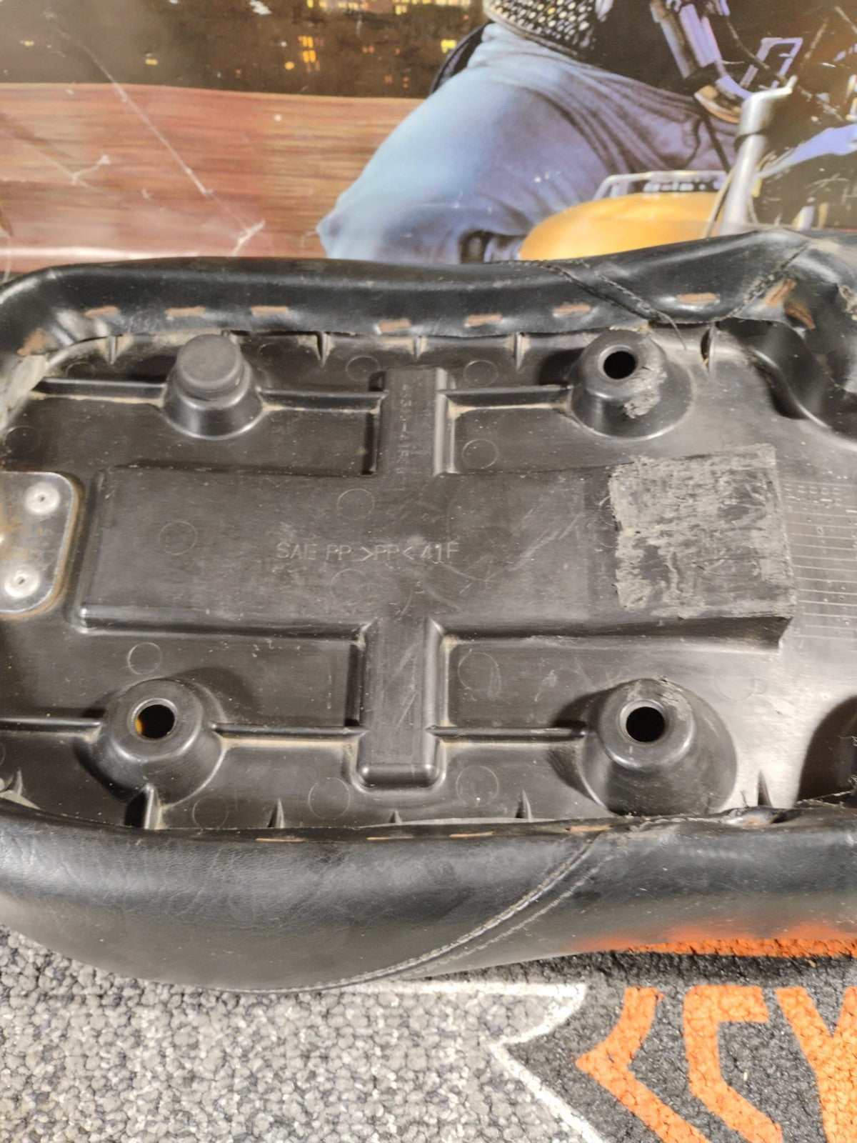 Motorcycle Rear Back Passenger Seat - 45310 - 31FOO - SAE PP 41F SUZUKI Volusi