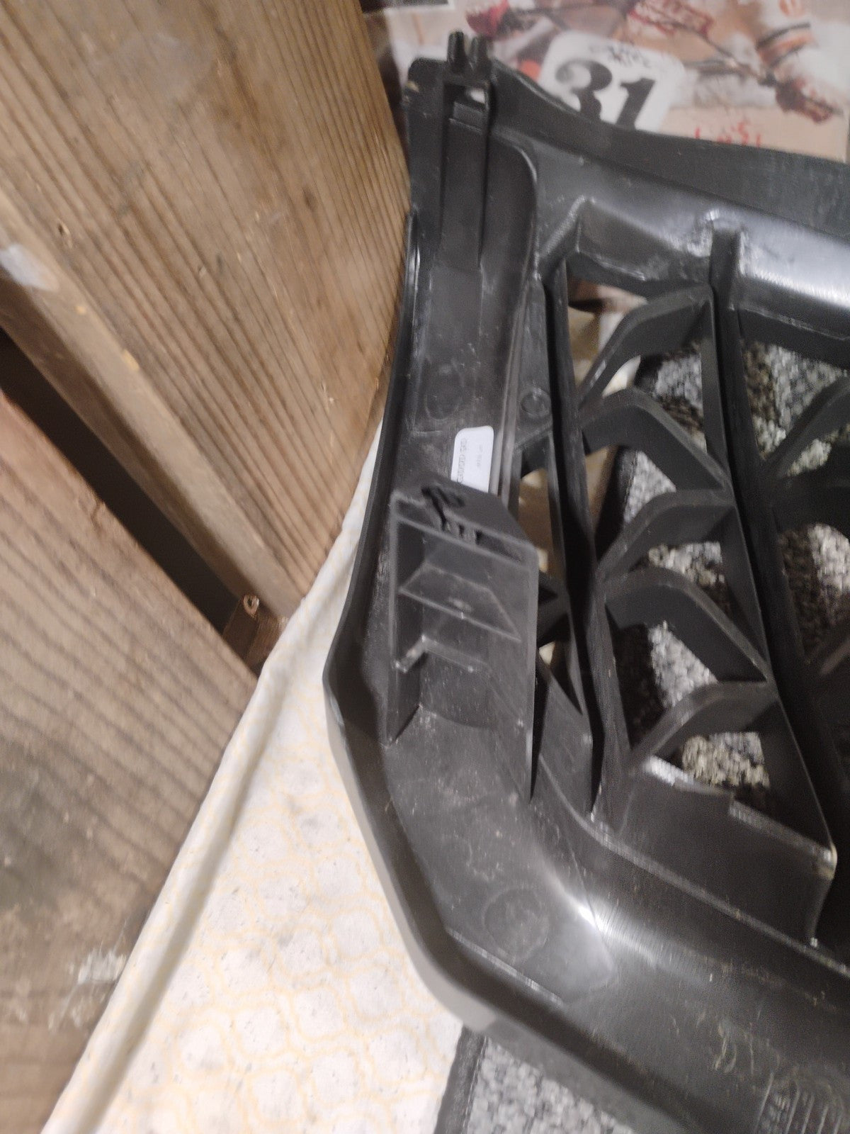 fits 2000-2001 MONTERO SPORT Front Bumper Grille Black NEW