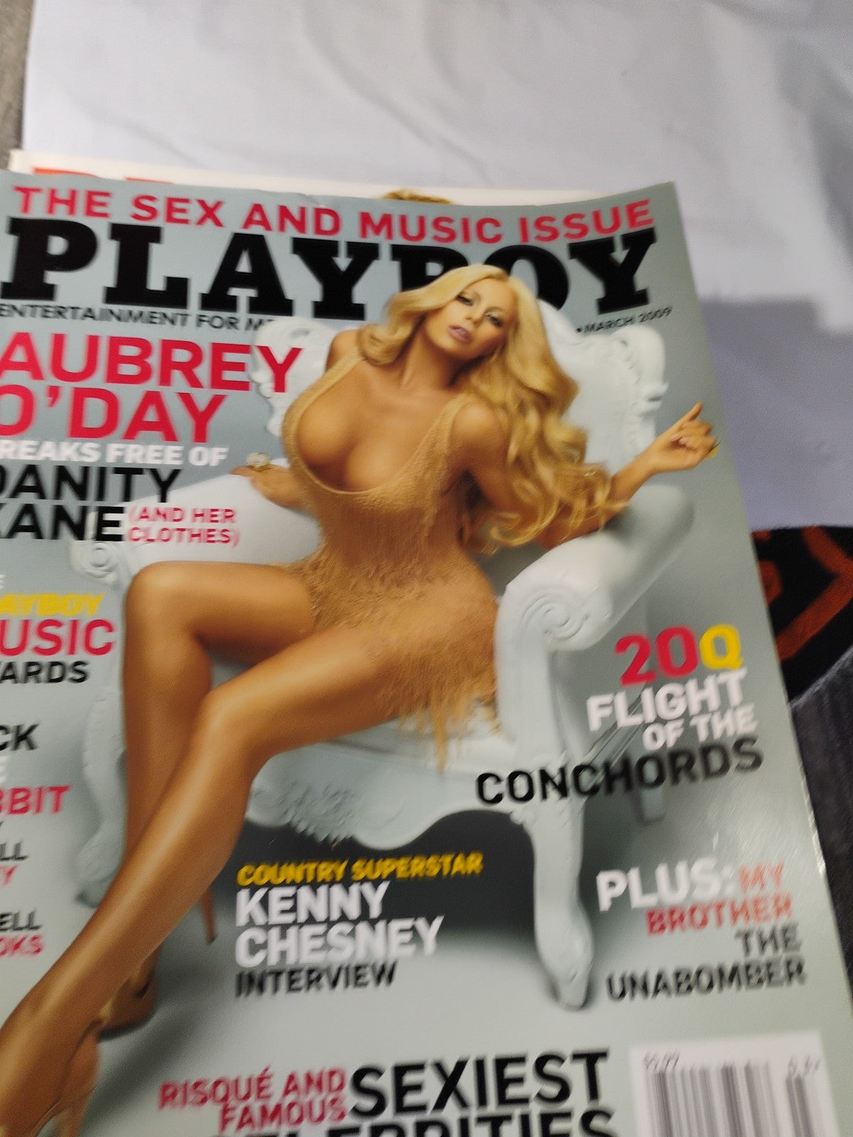 March 2009 Playboy Magazine - Aubrey O'Day Cover & Pictorial 
