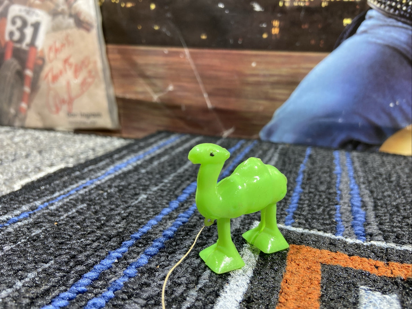 Vintage Space-Walking CAMEL Plastic Kids mini TOY Cracker Jack Gumball Prize