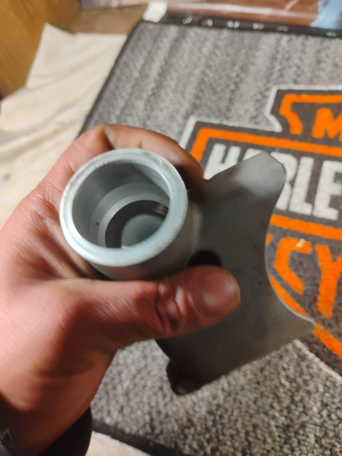 HARLEY DAVIDSON 62431-02 TWIN CAM OEM OIL FILLER HOUSING C26 413 BIKE PART