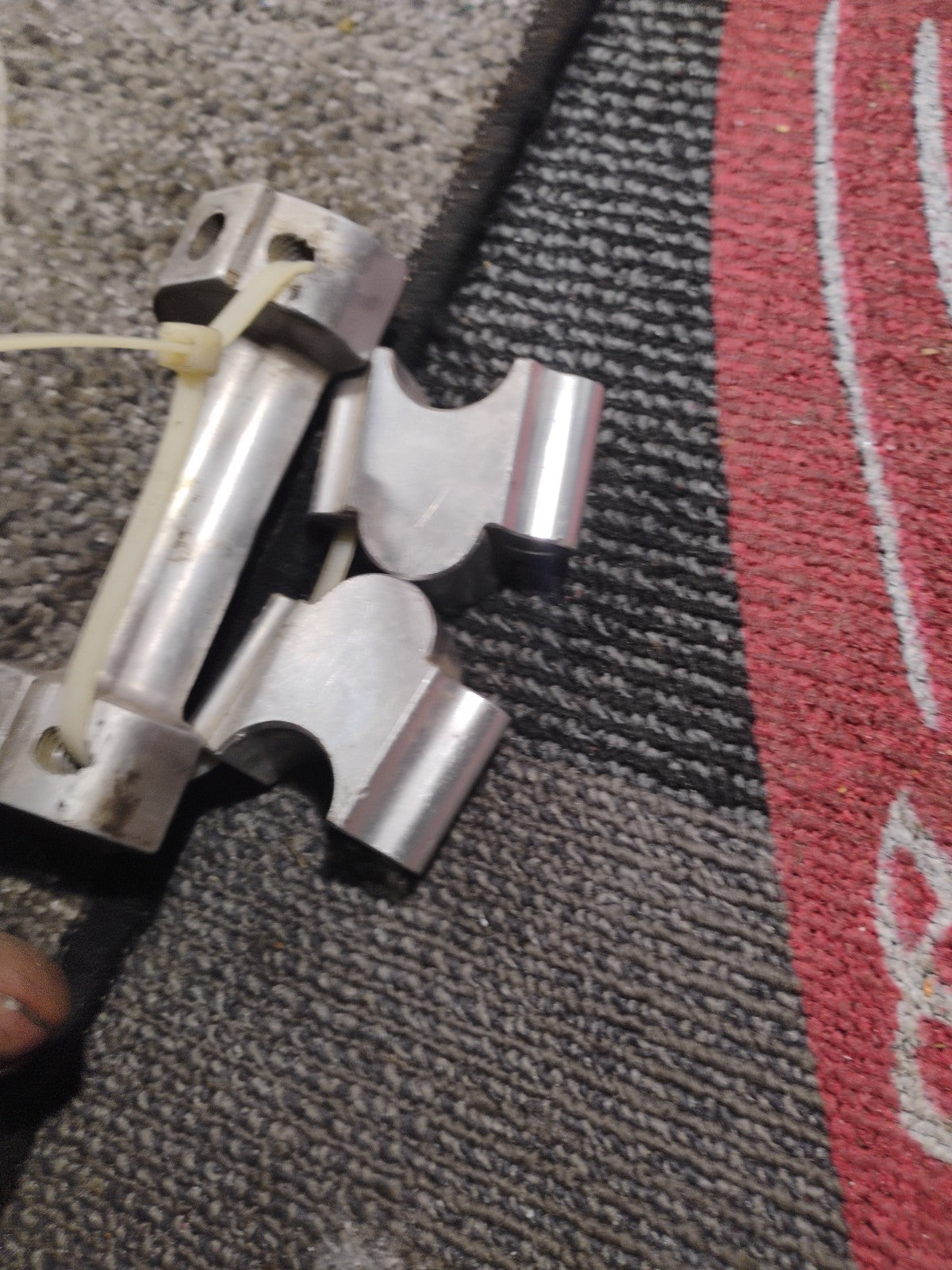 Silver 22mm Handlebar Riser Clamp 30mm Lifting Height for  RM125 RM250 RMZ